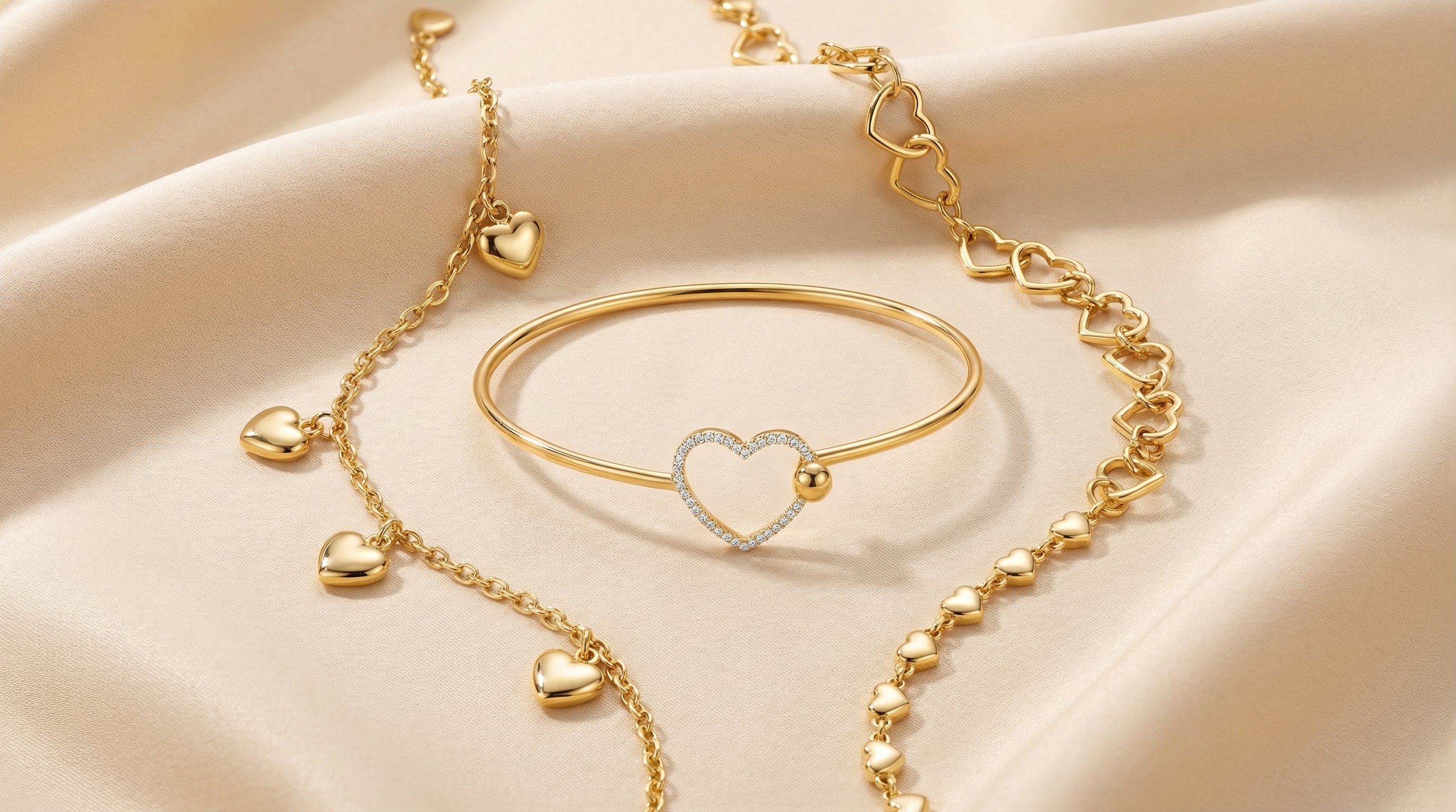 18k gold bracelet for ladies - hero image