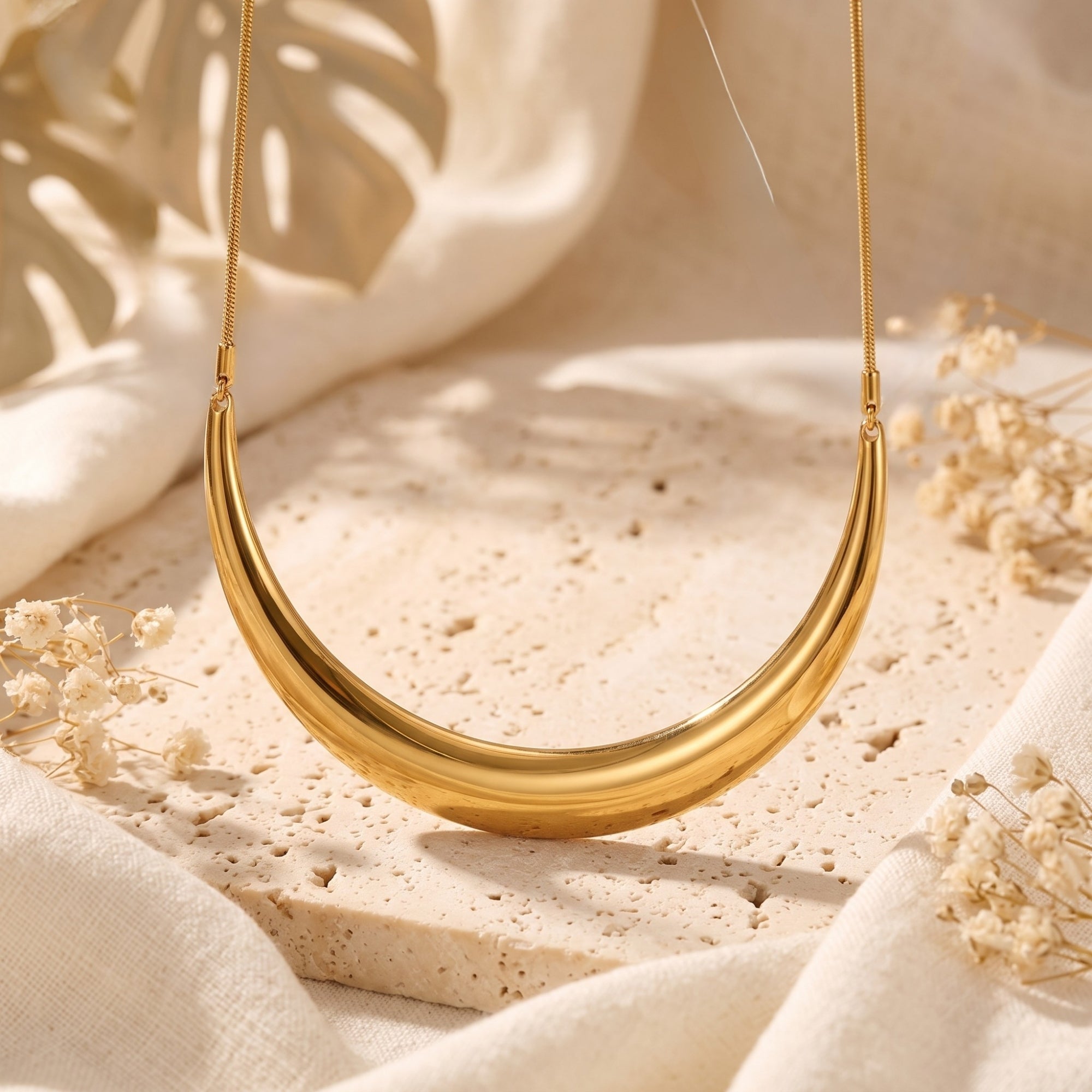 The Crescent Collar Necklace