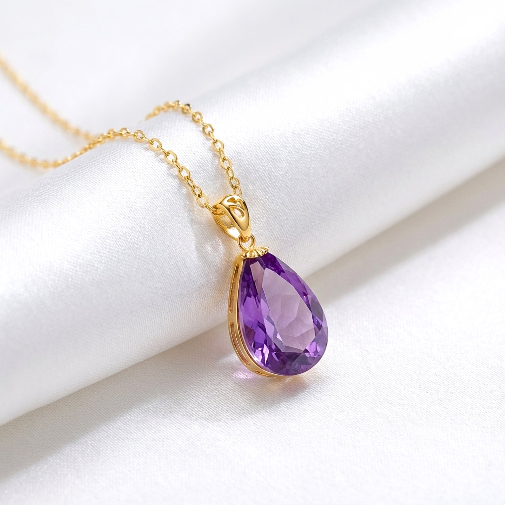 The Vesperia Pendant - 18K Gold Vermeil