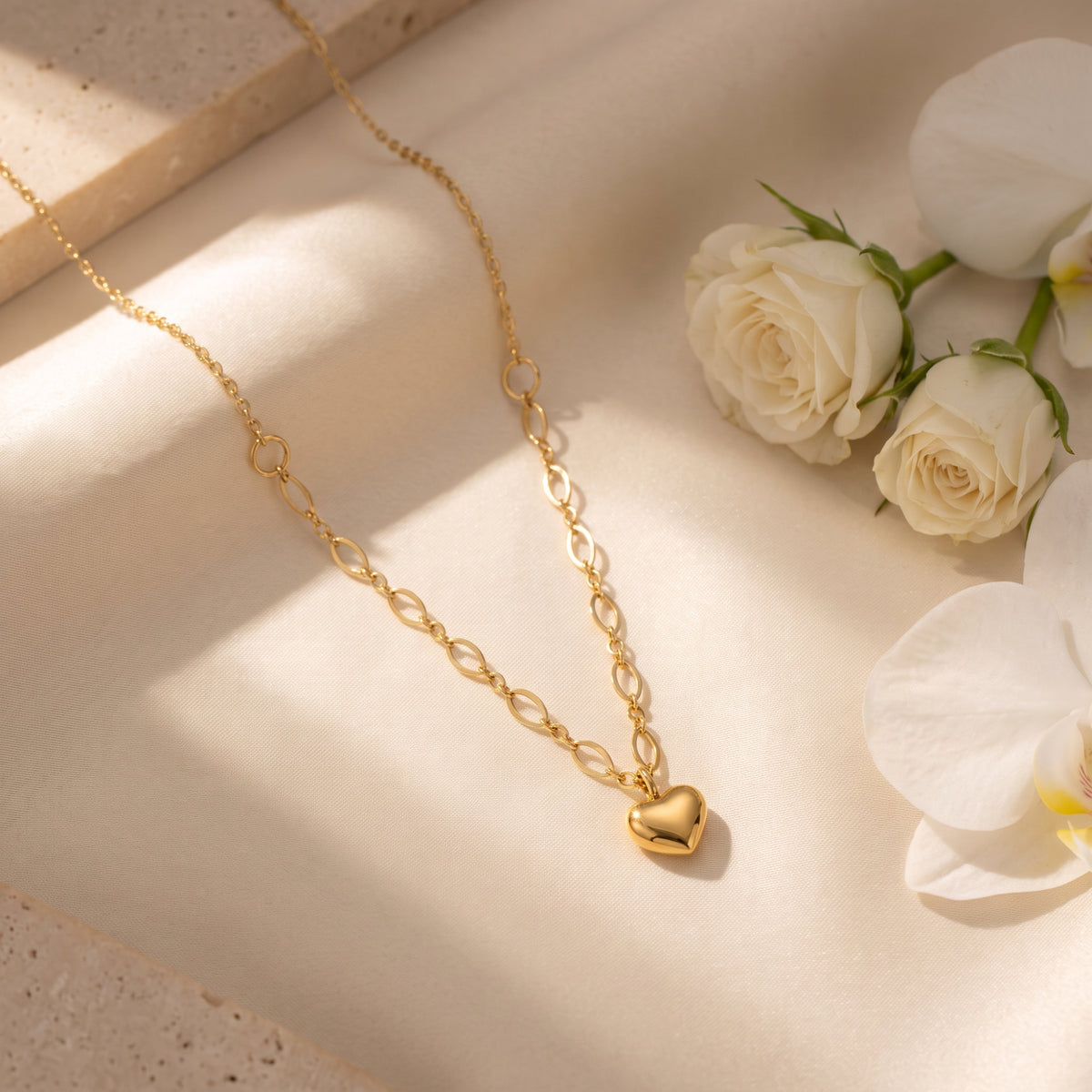 The Puffy Heart Station Necklace