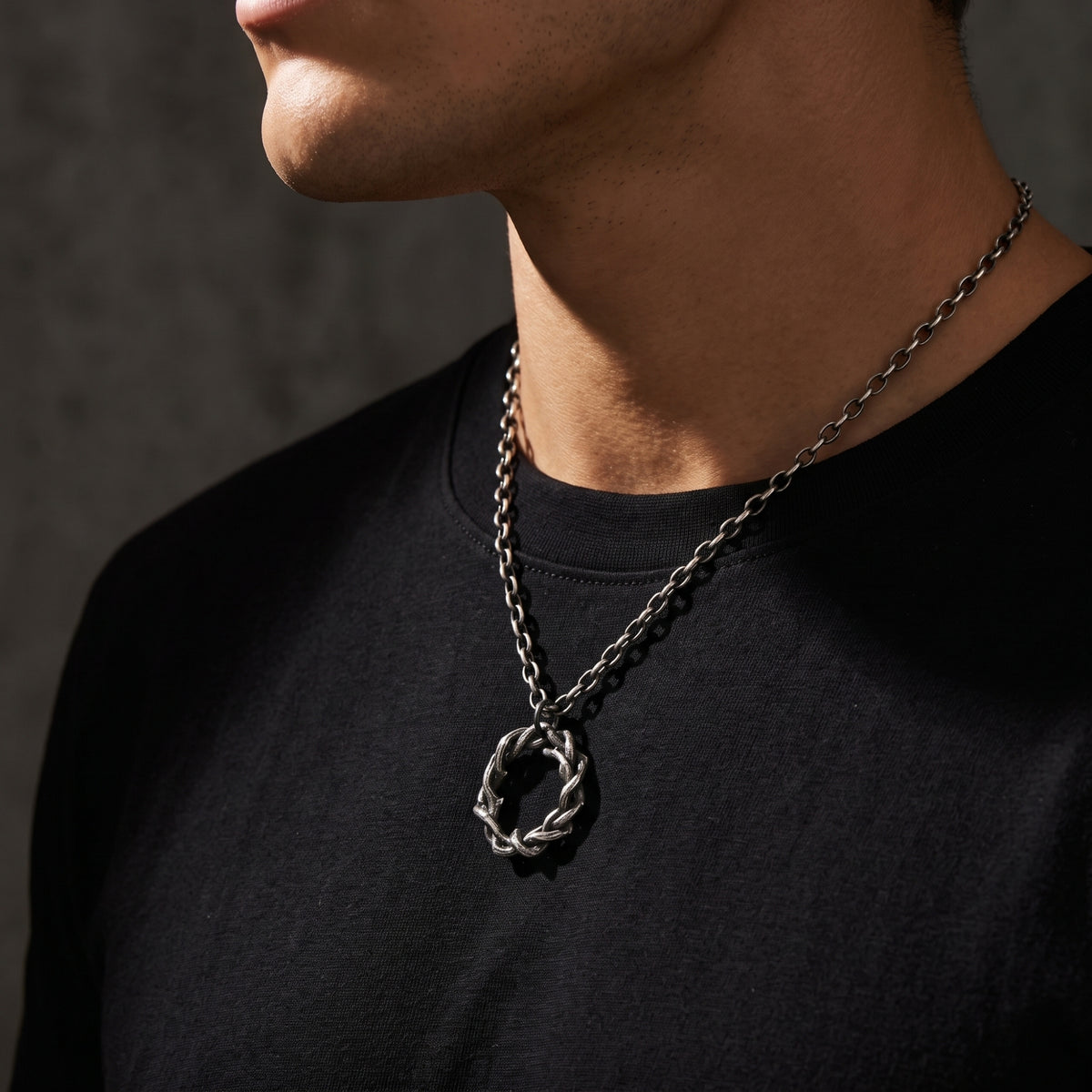 The Intertwined Circle Necklace