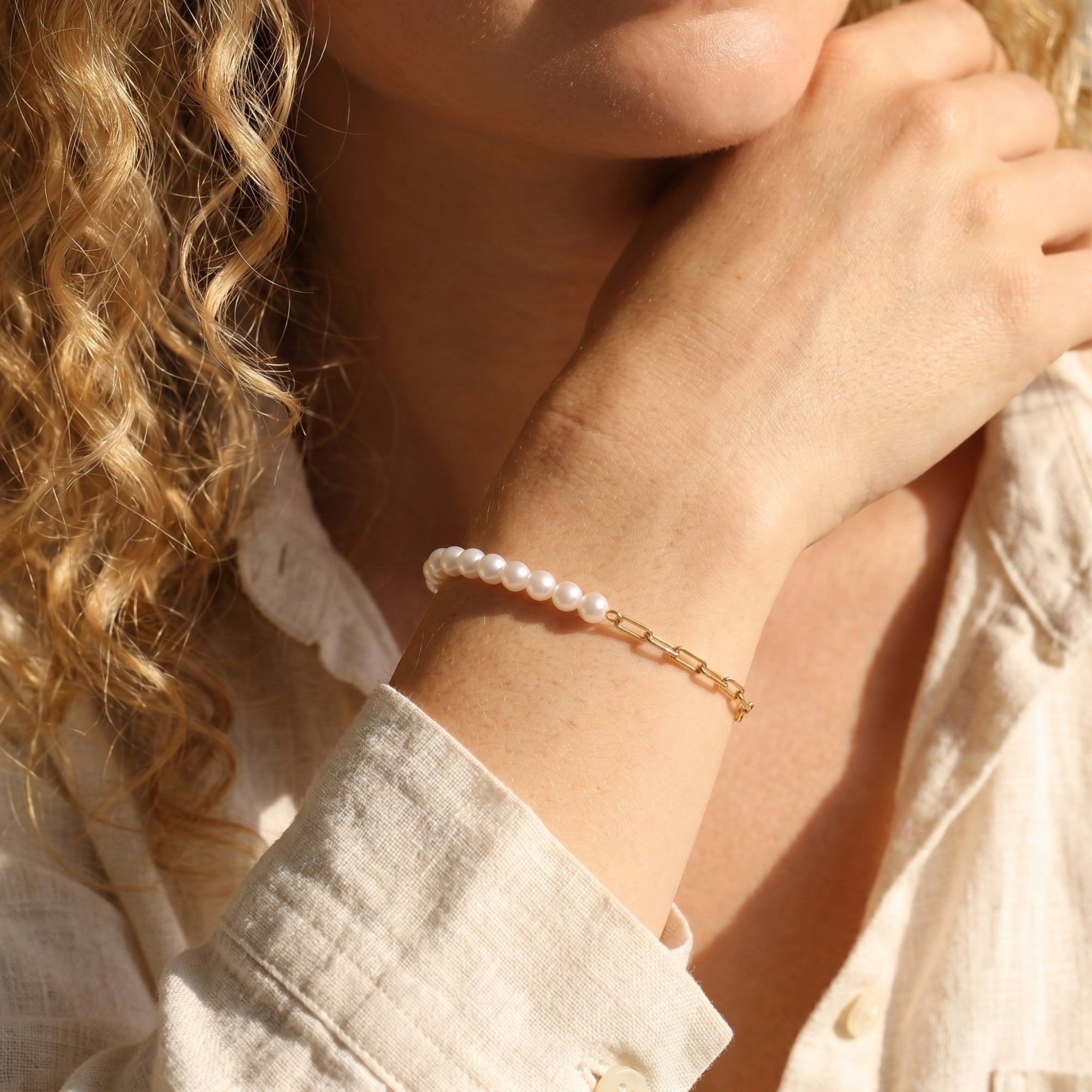 The Lenora Pearl Bracelet