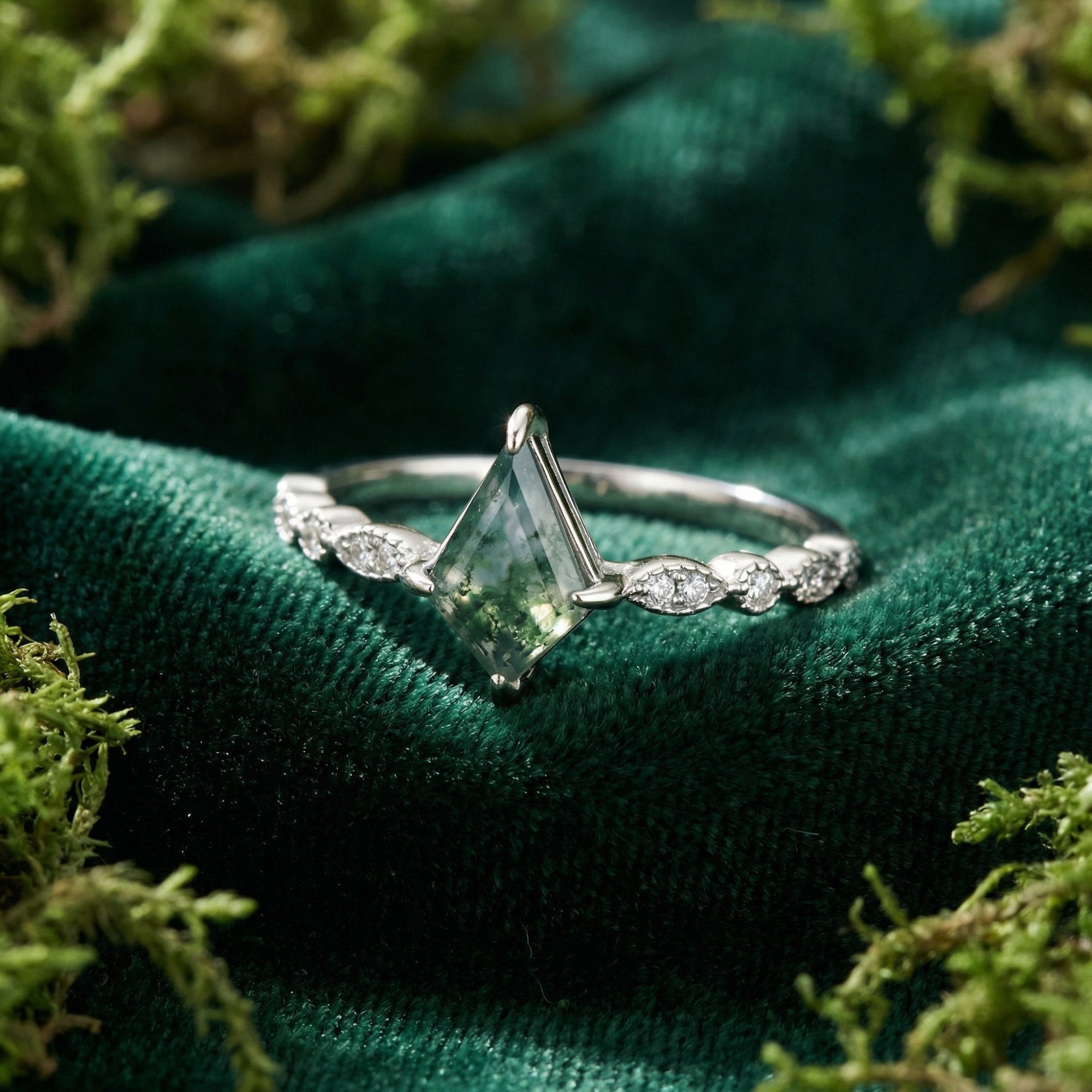 Kite Cut Natuurlijke Mosagaat Gedraaide Diamanten Ring - S925 Sterling Zilver