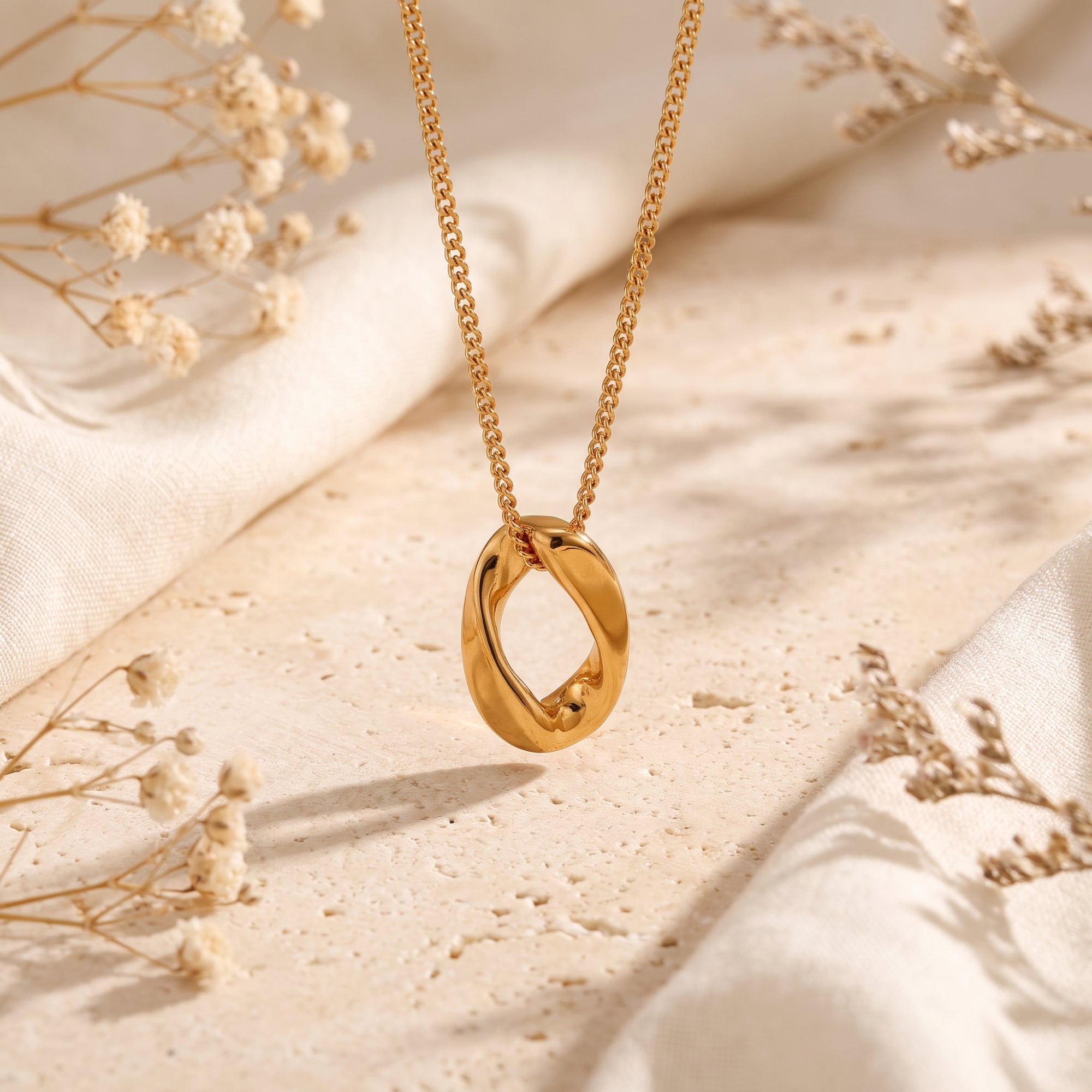 The Atelier Oval Necklace