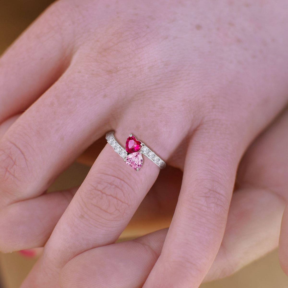 Personalisierter Ring mit Geburtssteinen im Doppelherzschliff – S925 Sterling Silber