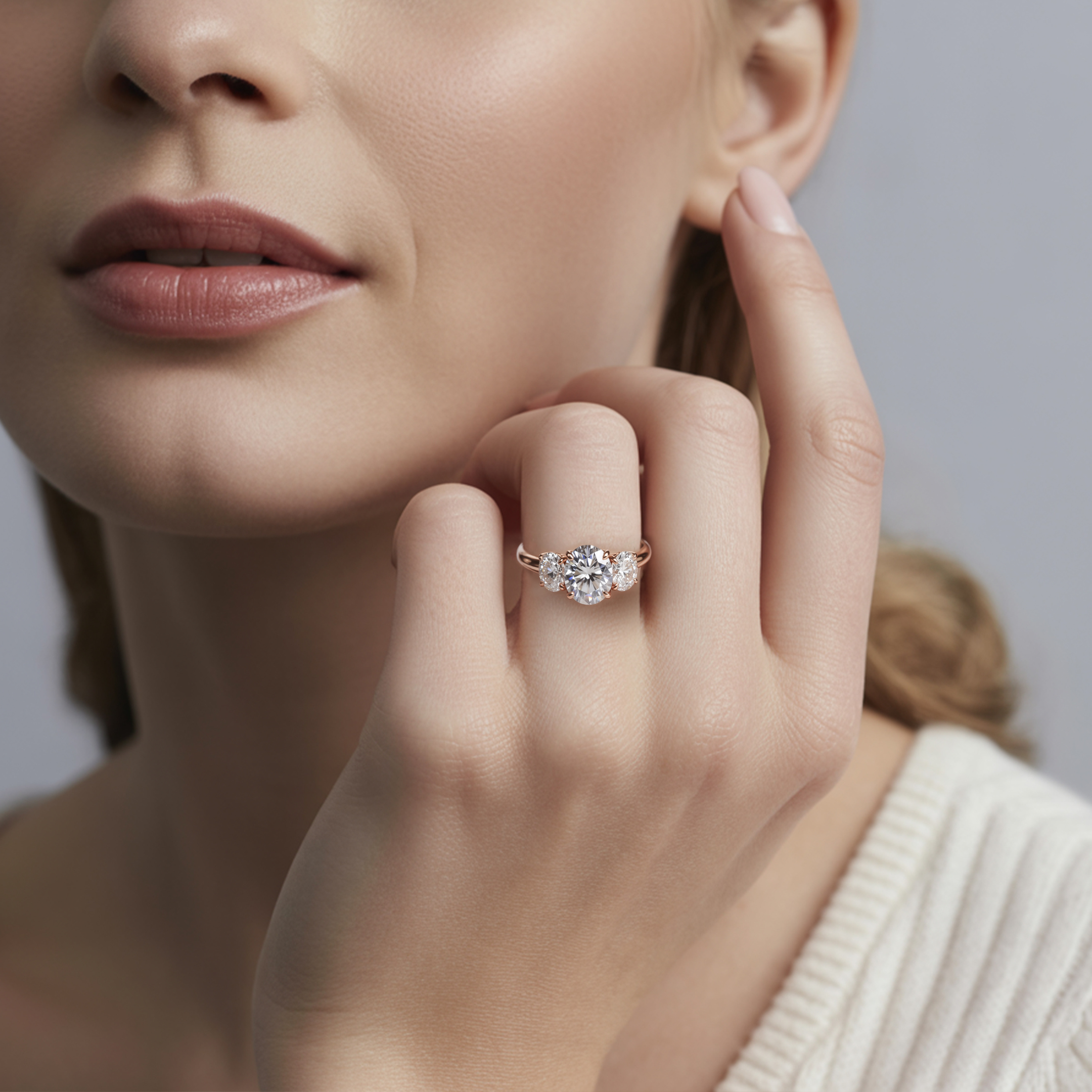 Der Luna – Drei-Stein-Moissanit-Ring