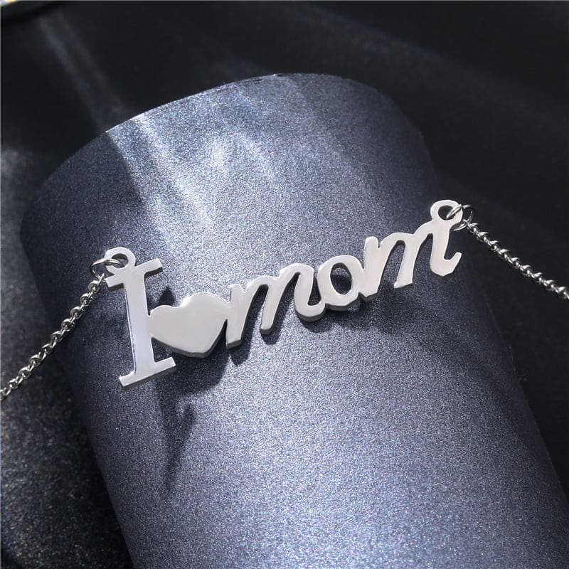Halskette mit Anhänger „I Love Mom“ in Form eines Schriftzugs – Edelstahl
