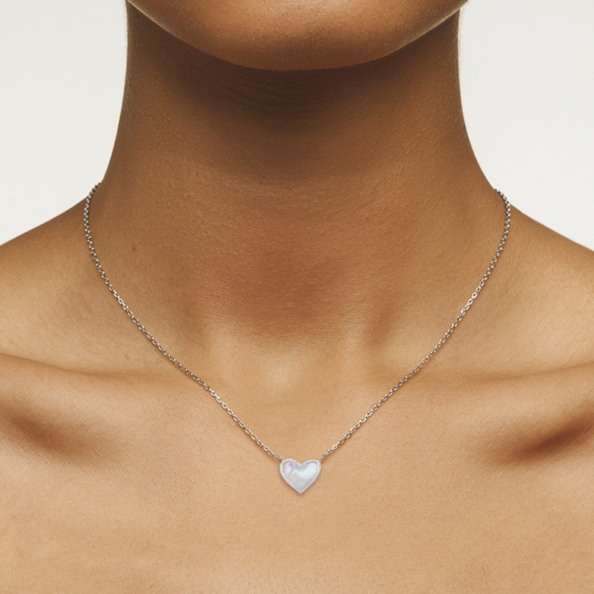 Collier avec Pendentif Coeur Courbé