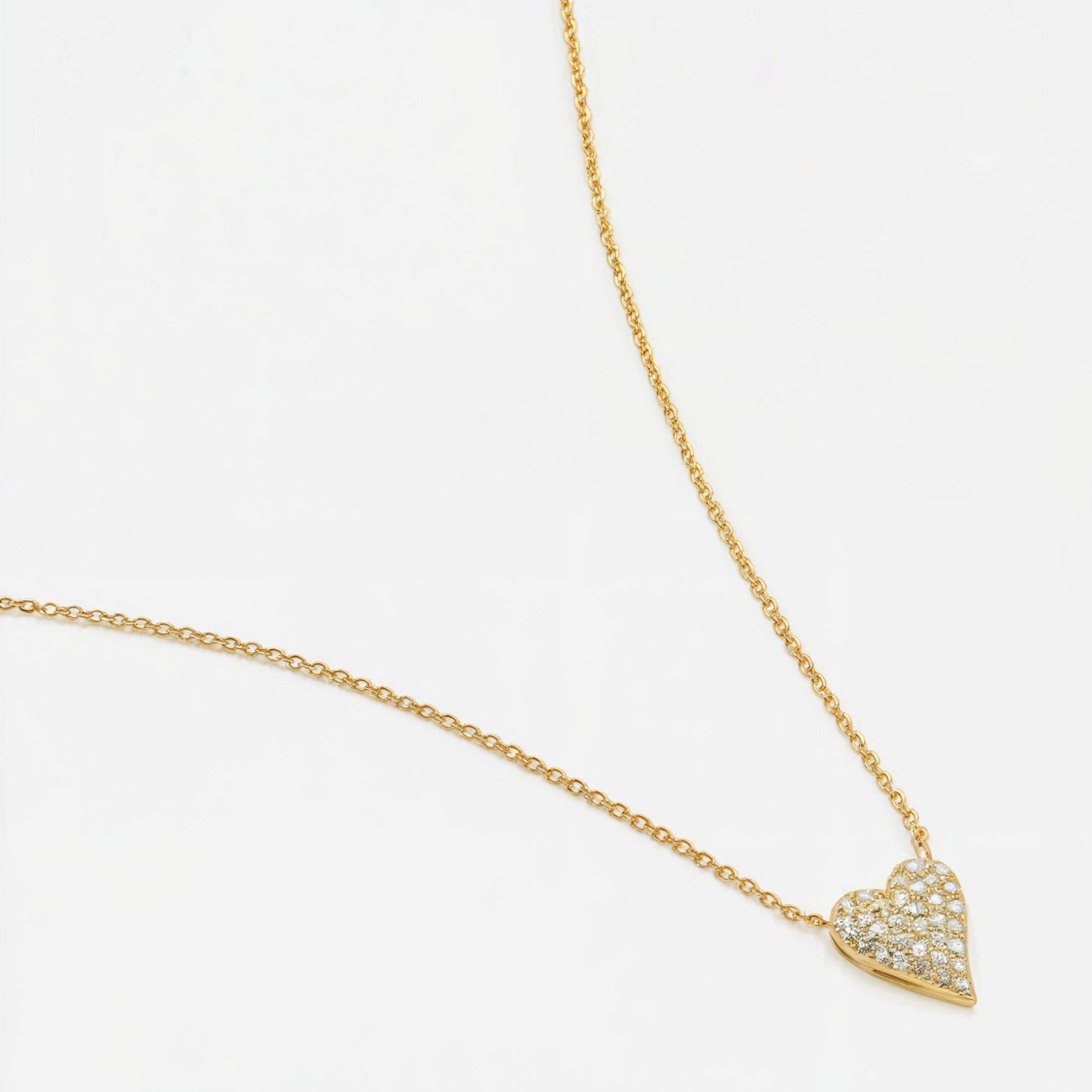 Die schöne Herz-Diamant-Halskette
