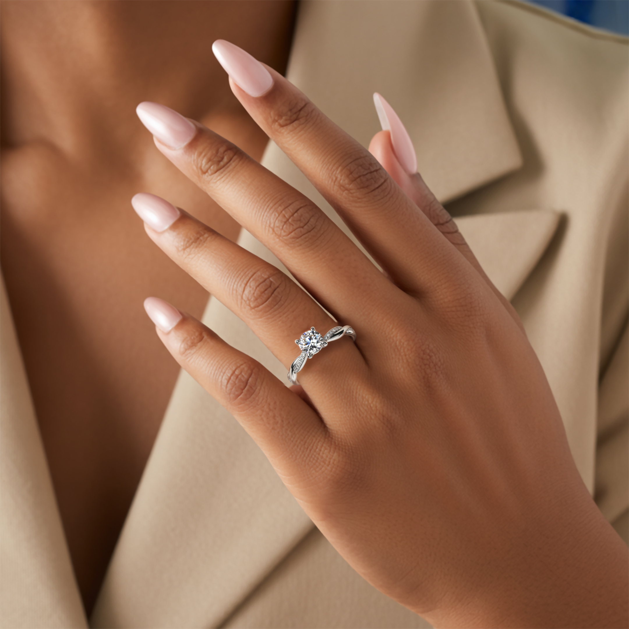 Gedraaide Band 1CT Ronde Moissaniet Ring