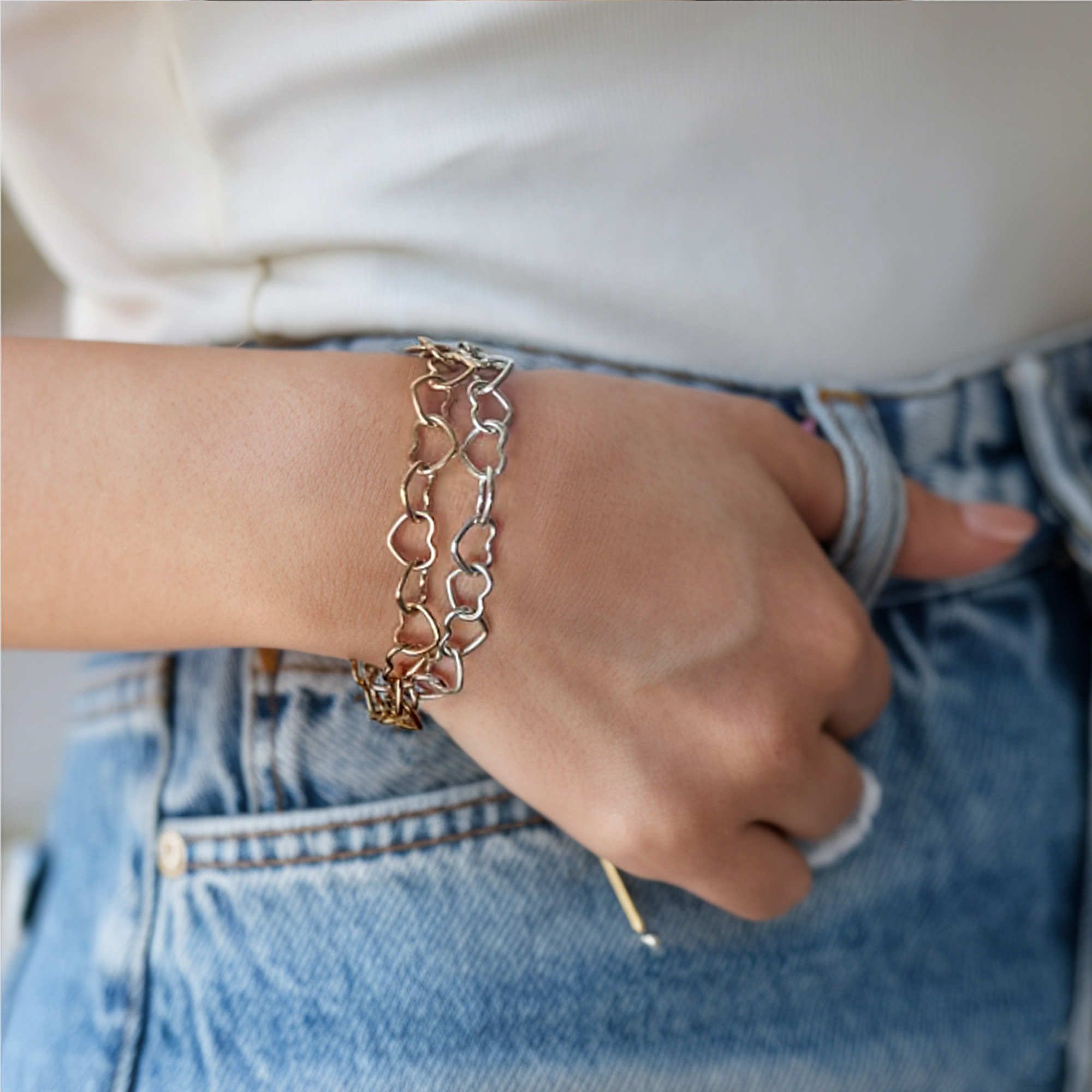 Armband mit verbundenen Herzen