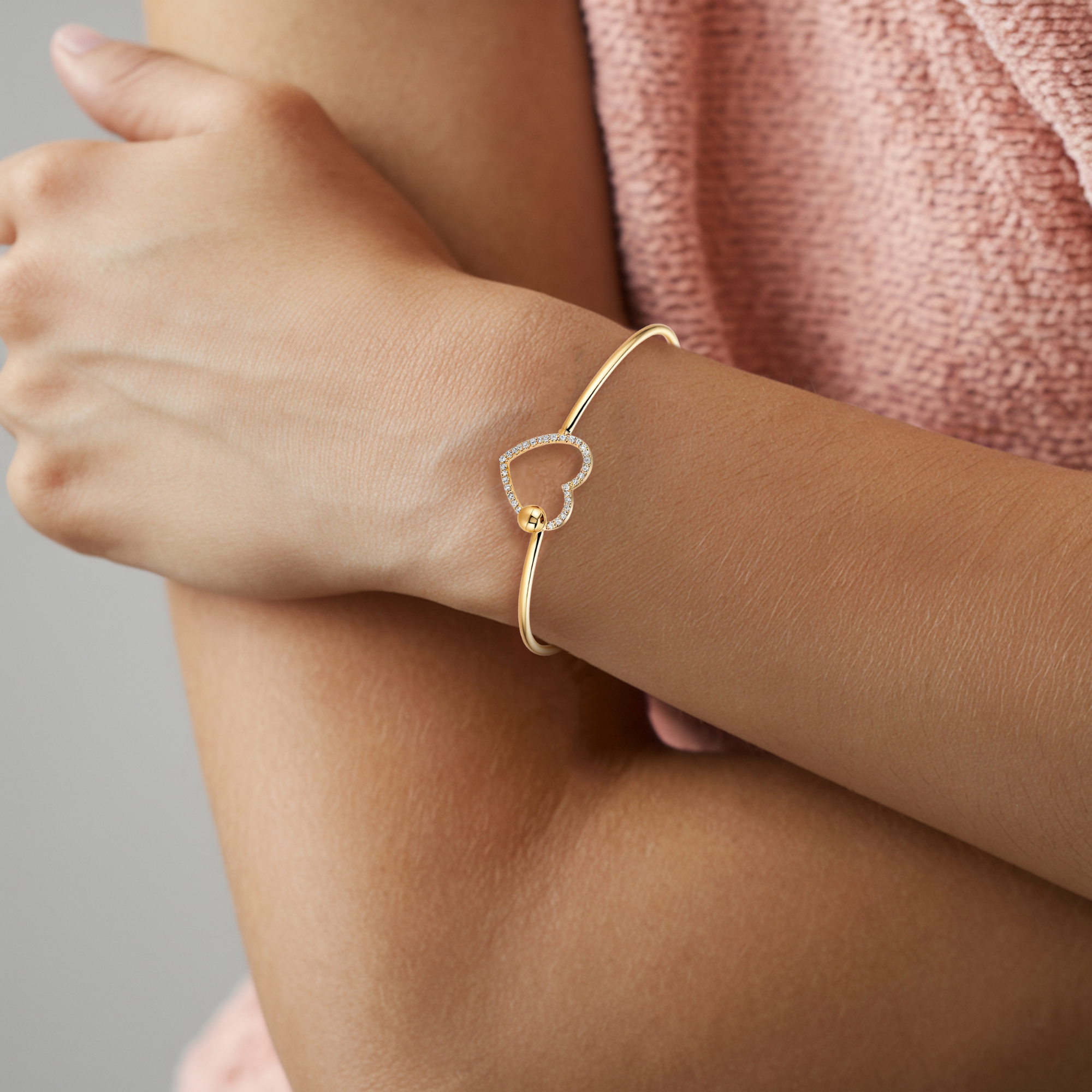 Armband mit Diamant-Herz-Hakenverschluss