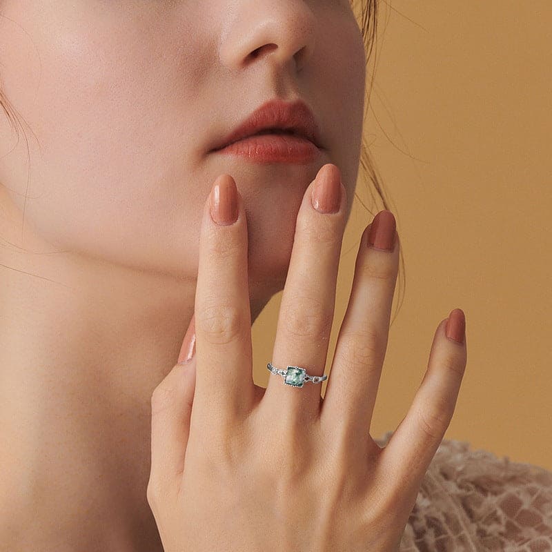 Gewellter Ring aus natürlichem Moosachat im Kissenschliff – S925 Sterling Silber