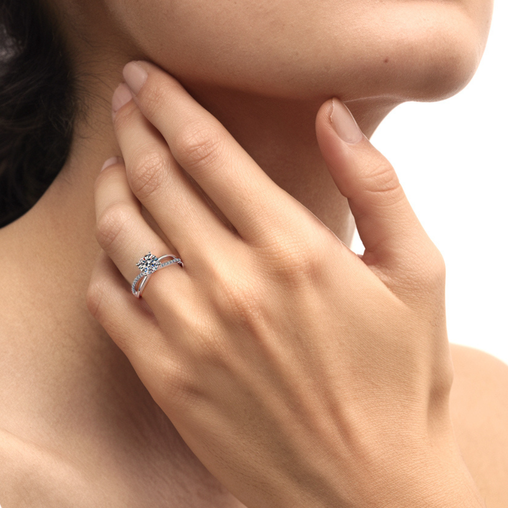 Twist Pavé 1CT Round Cut Lab Diamond Ring