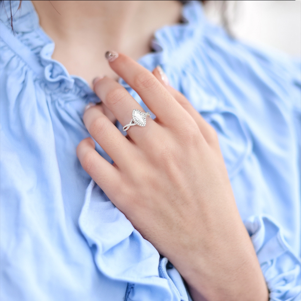 1 Karat Marquise-Schliff Infinity Moissanit-Ring