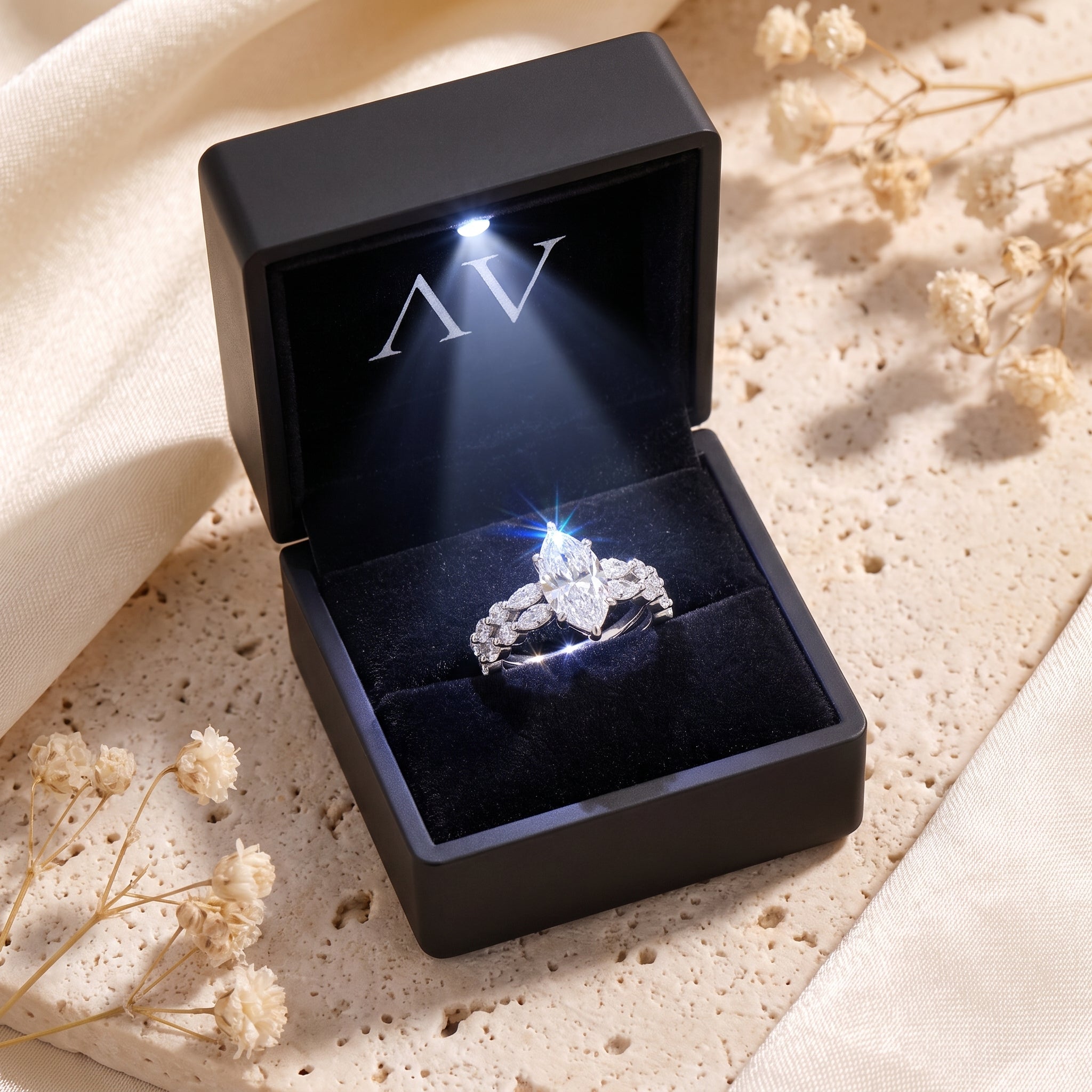 YLQ4818-rings - Premium LED Gift Box Presentation