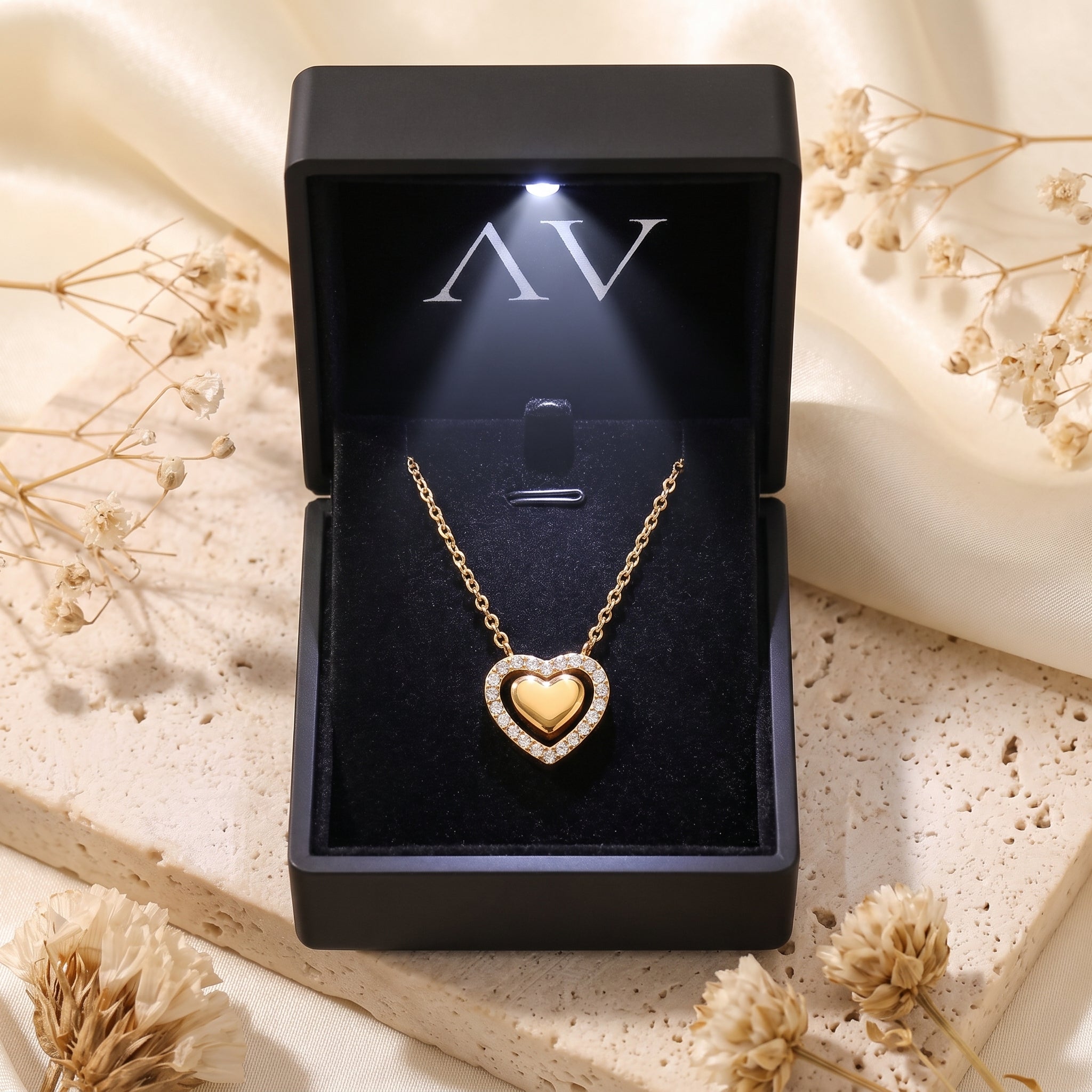YLQ49008-NECKLACE - Premium LED Gift Box Presentation