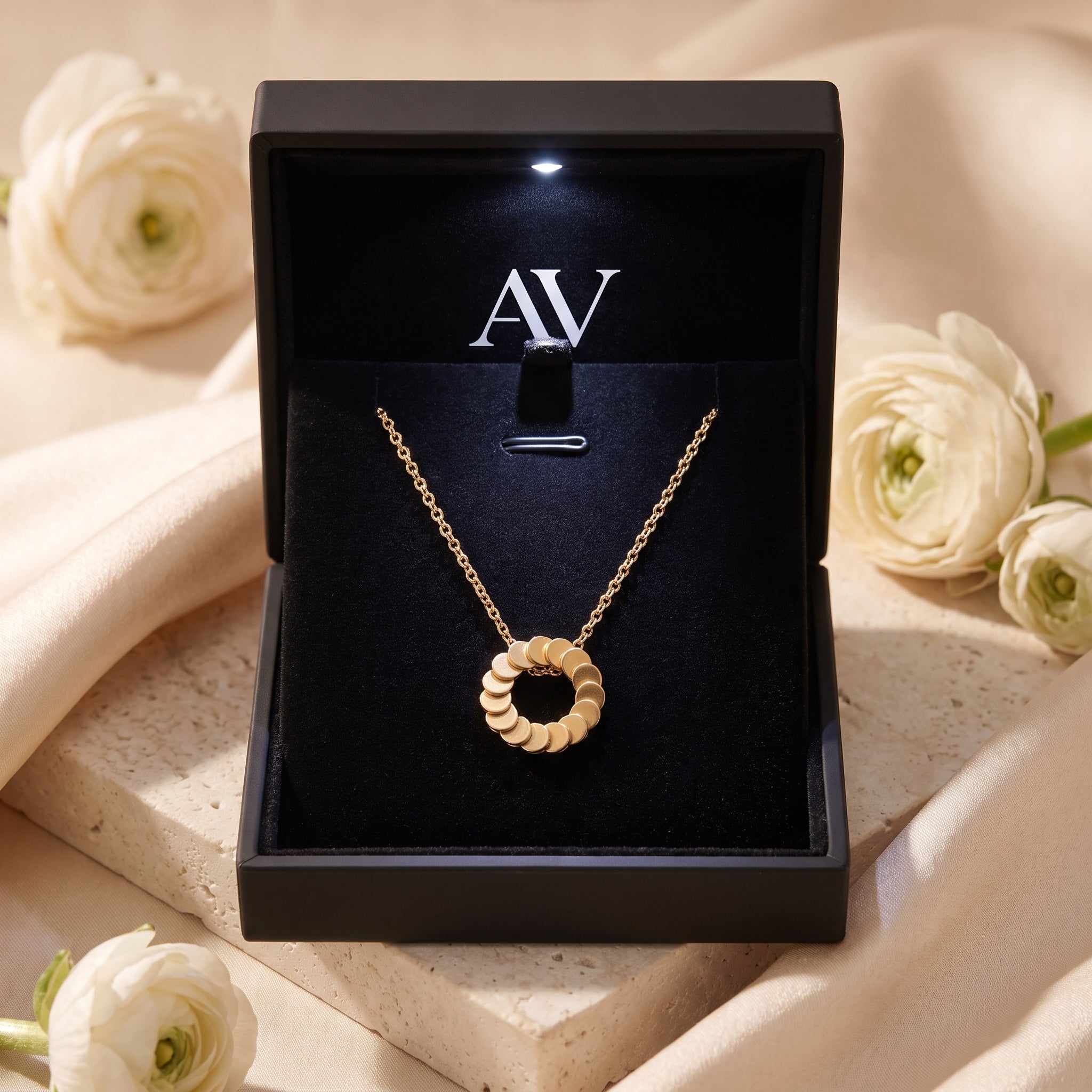 YLQ49029-NECKLACE - Premium LED Gift Box Presentation