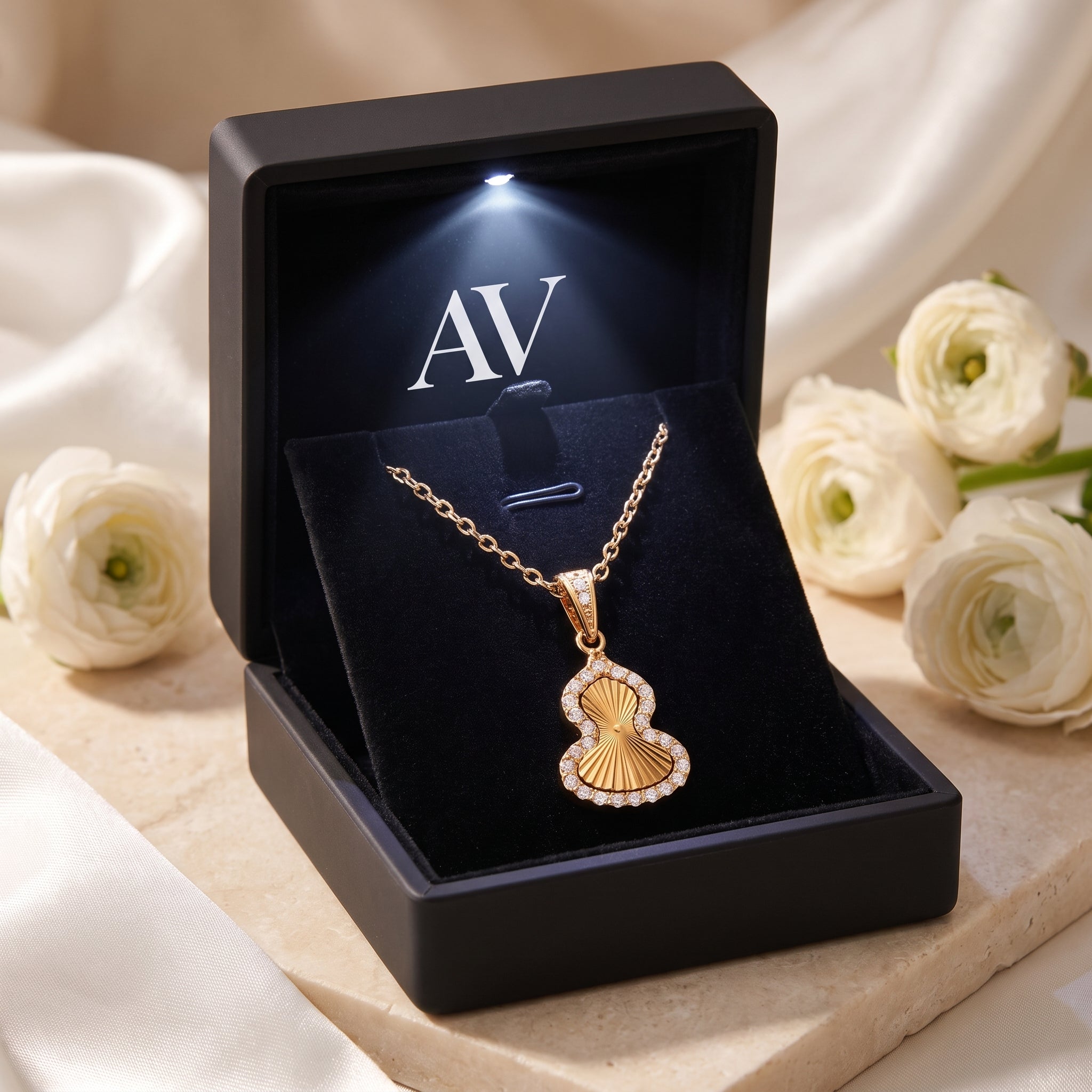 YLQ49050-NECKLACE - Premium LED Gift Box Presentation