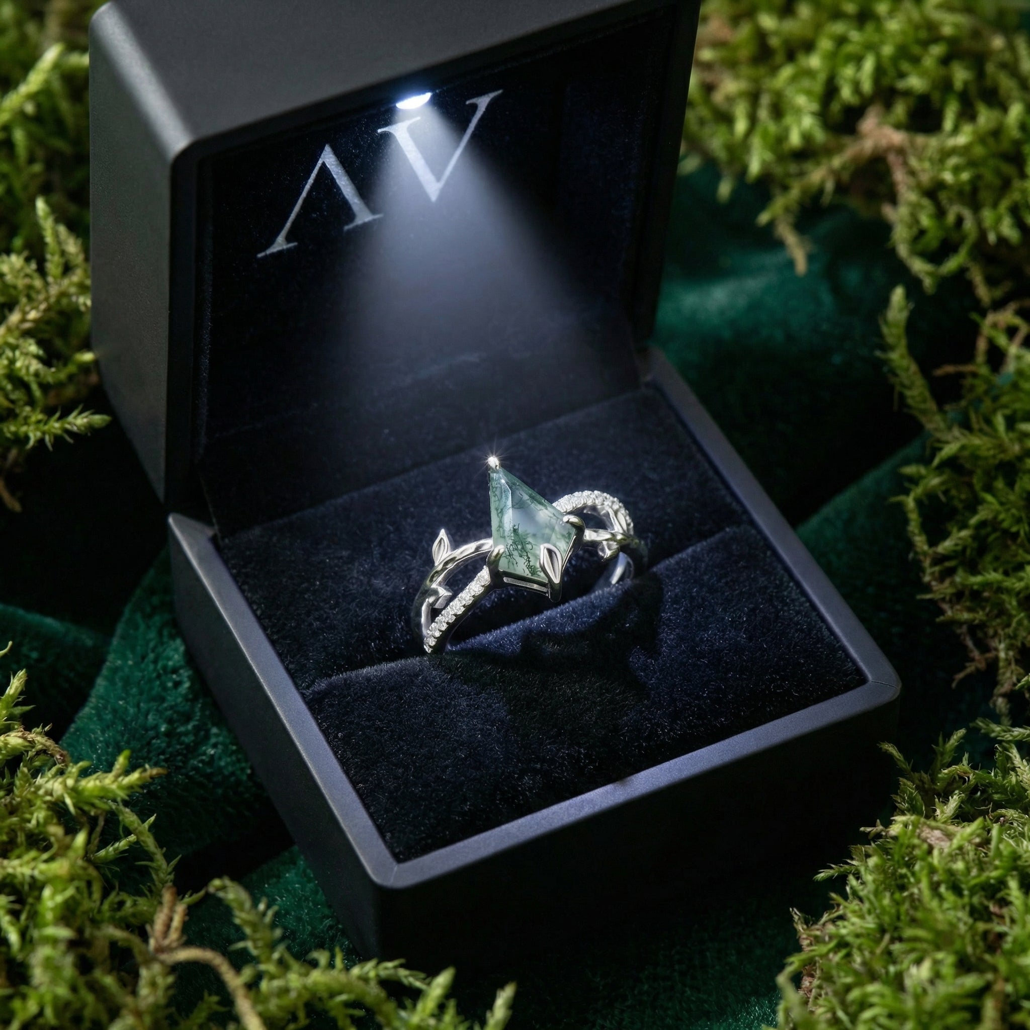 YLQ8118-Size6-YesBox - Premium LED Gift Box Presentation