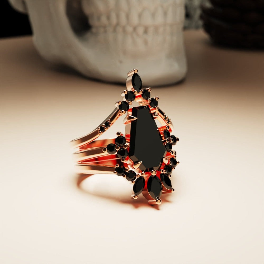 Twilight Mistress – Gothic Elegance Ring mit schwarzen ethischen Diamanten