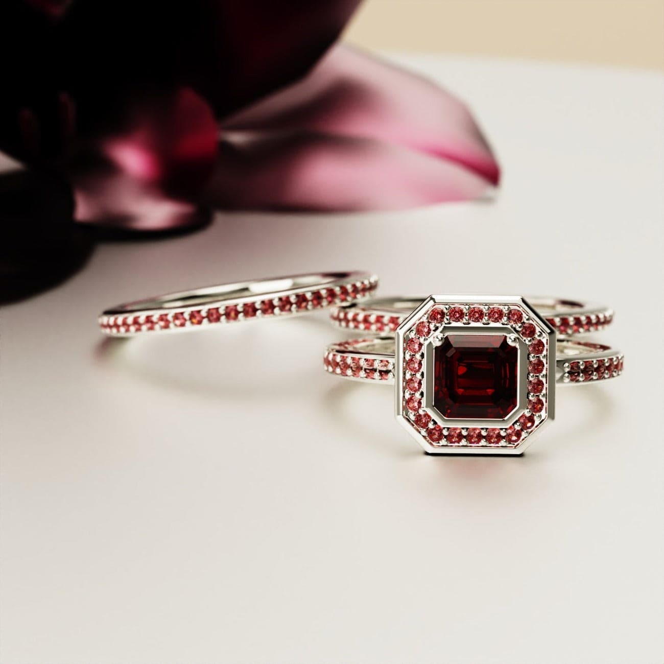 Devotion: Smaragdschliff-Granat-Halo-Ring-Set – S925 Sterling Silber