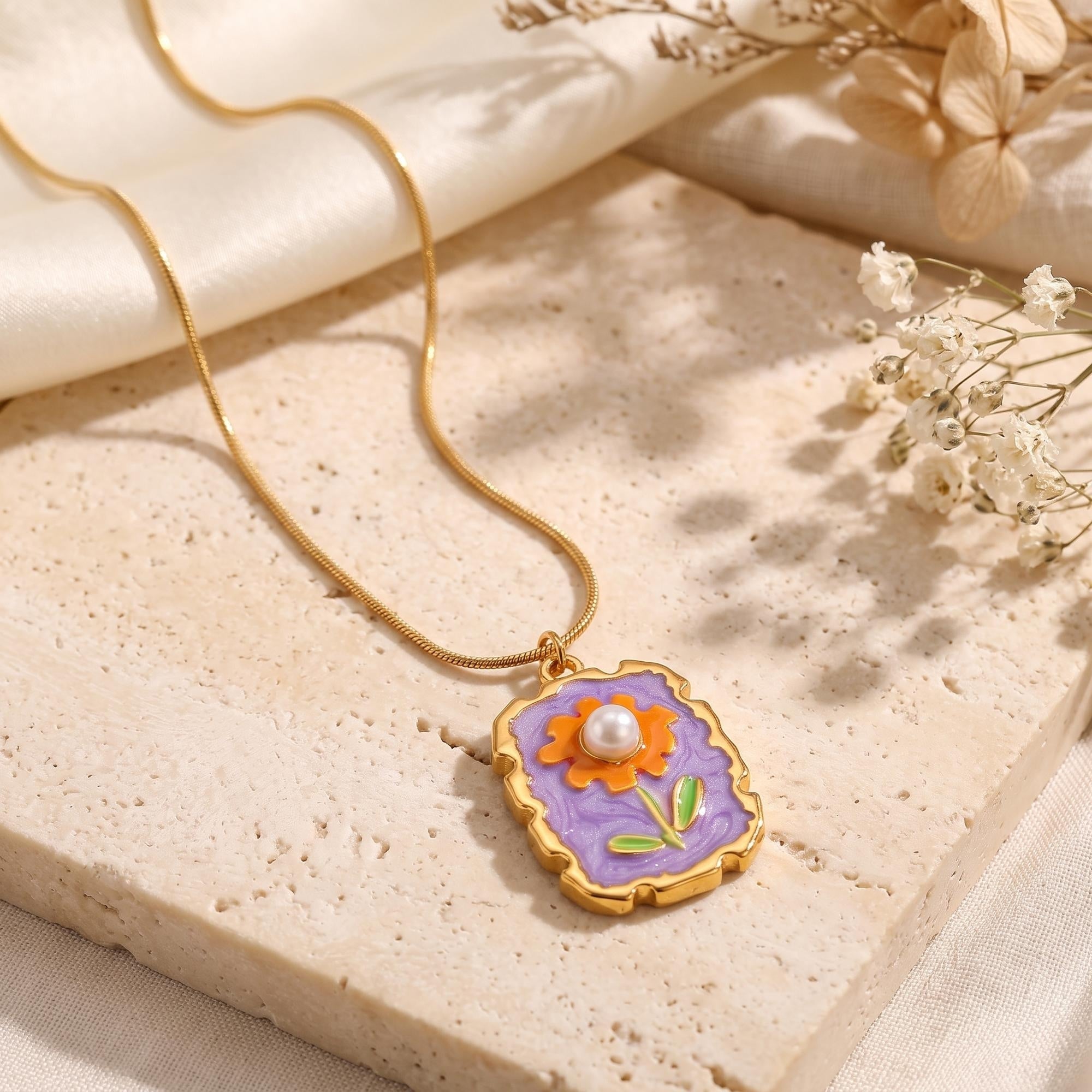 The Amorina Pearl Necklace