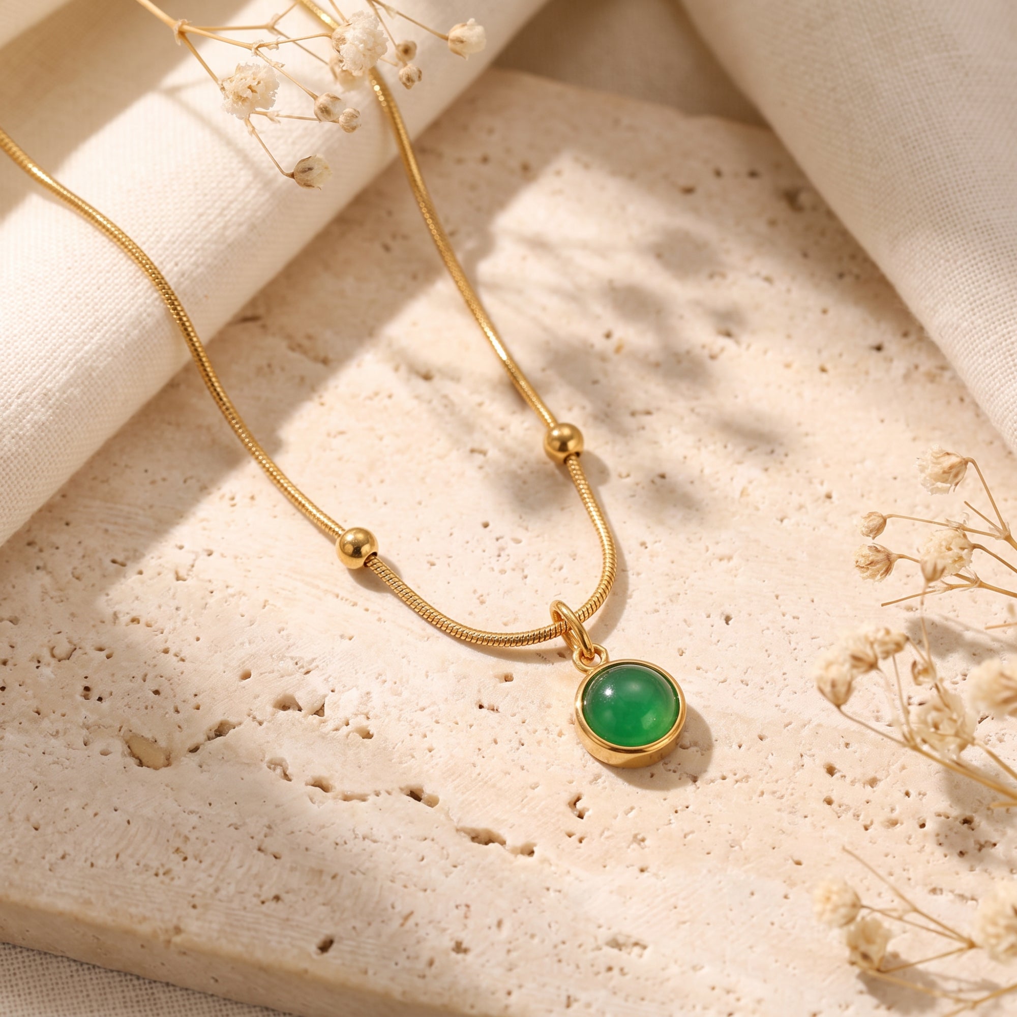 The Verdant Bezel Pendant Necklace
