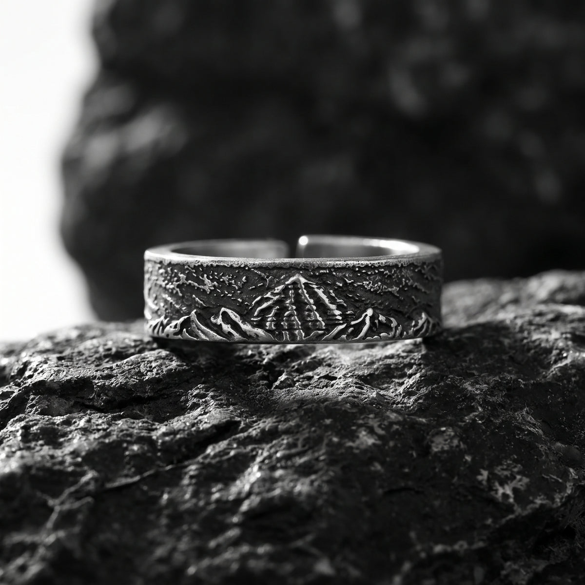 The Mountain Ridge Ring