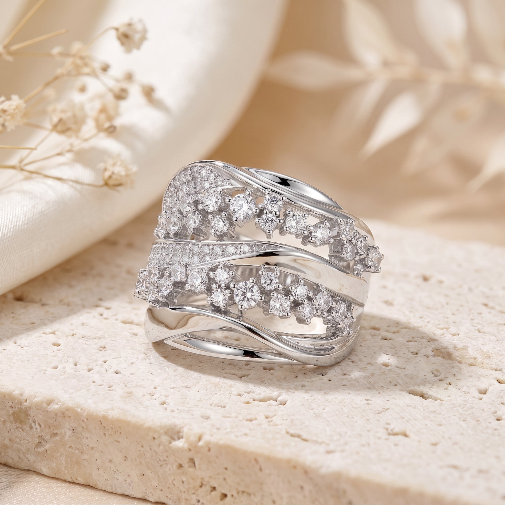 The Aurora Crossover Ring