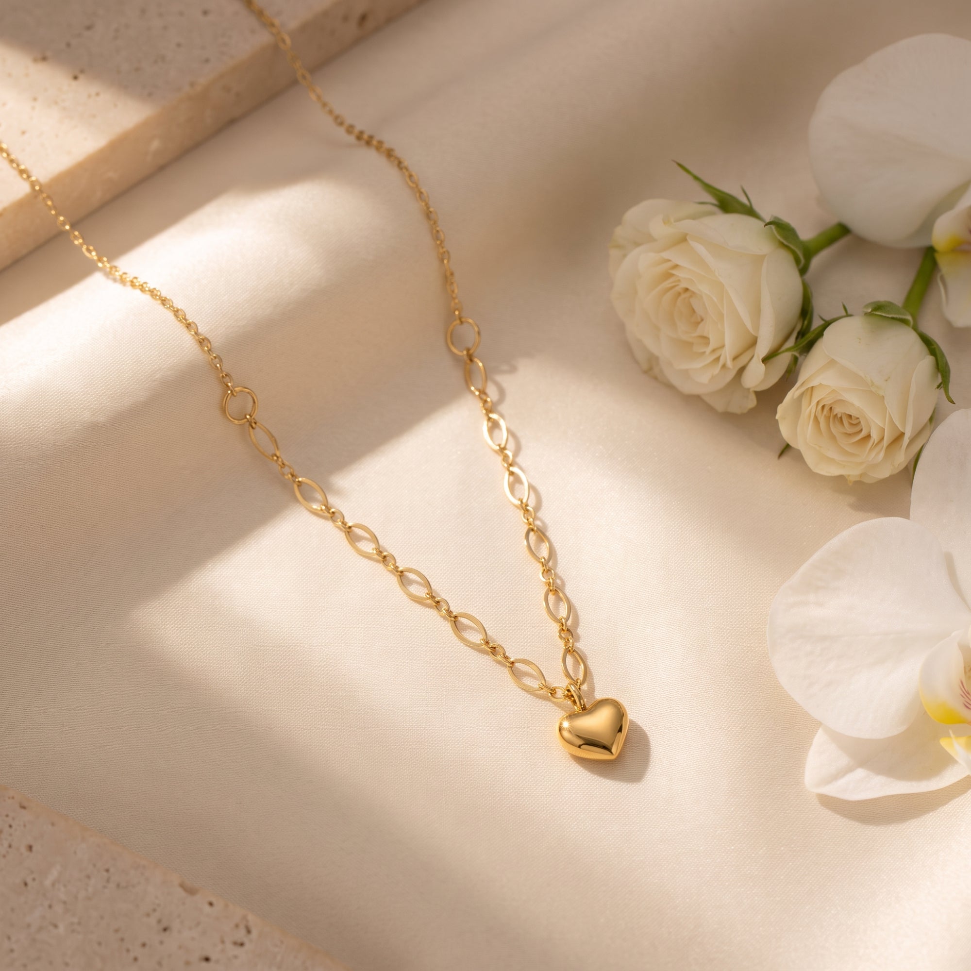The Puffy Heart Station Necklace
