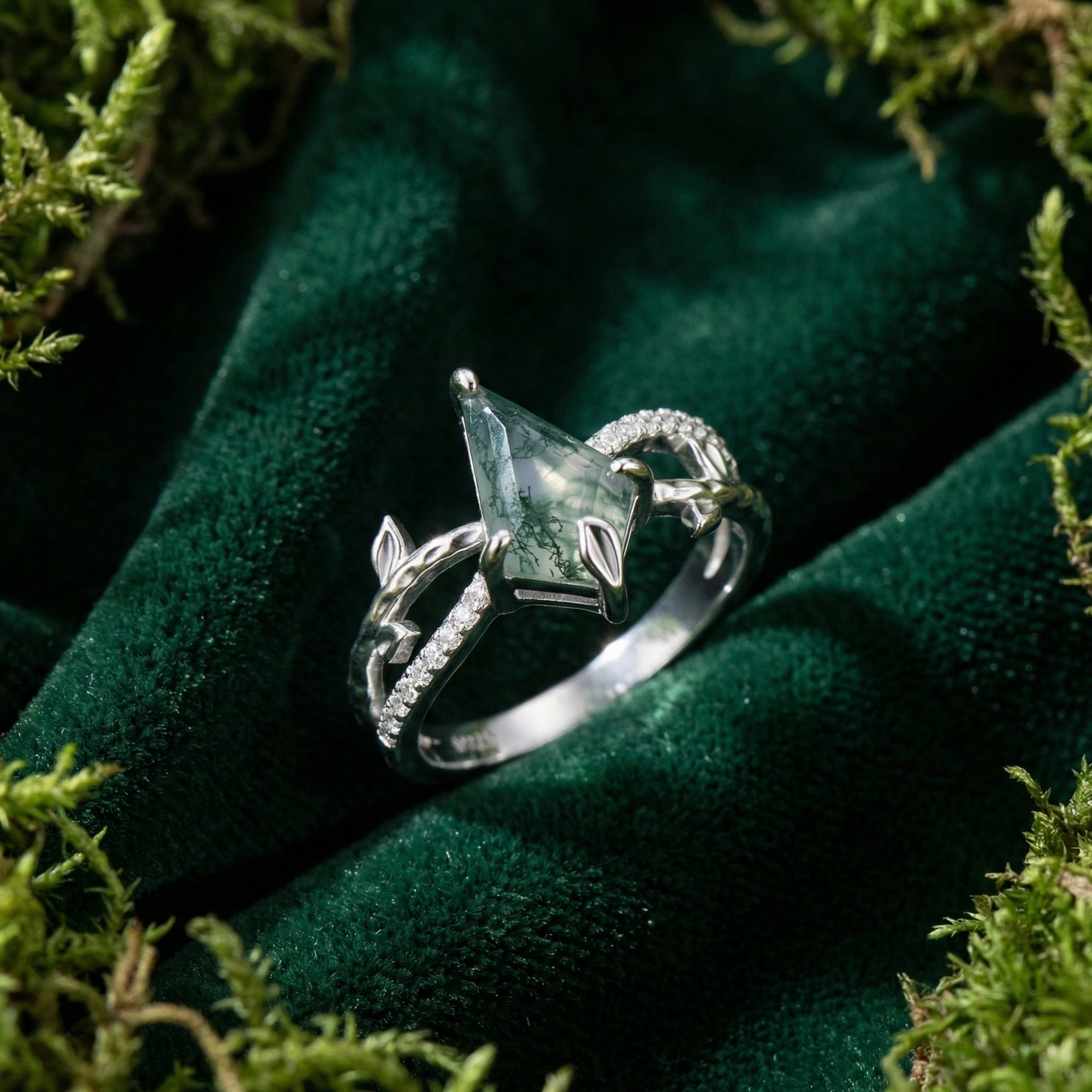 Kite Cut Natural Moss Agate Diamond Embrace Ring - S925 Sterling Silver