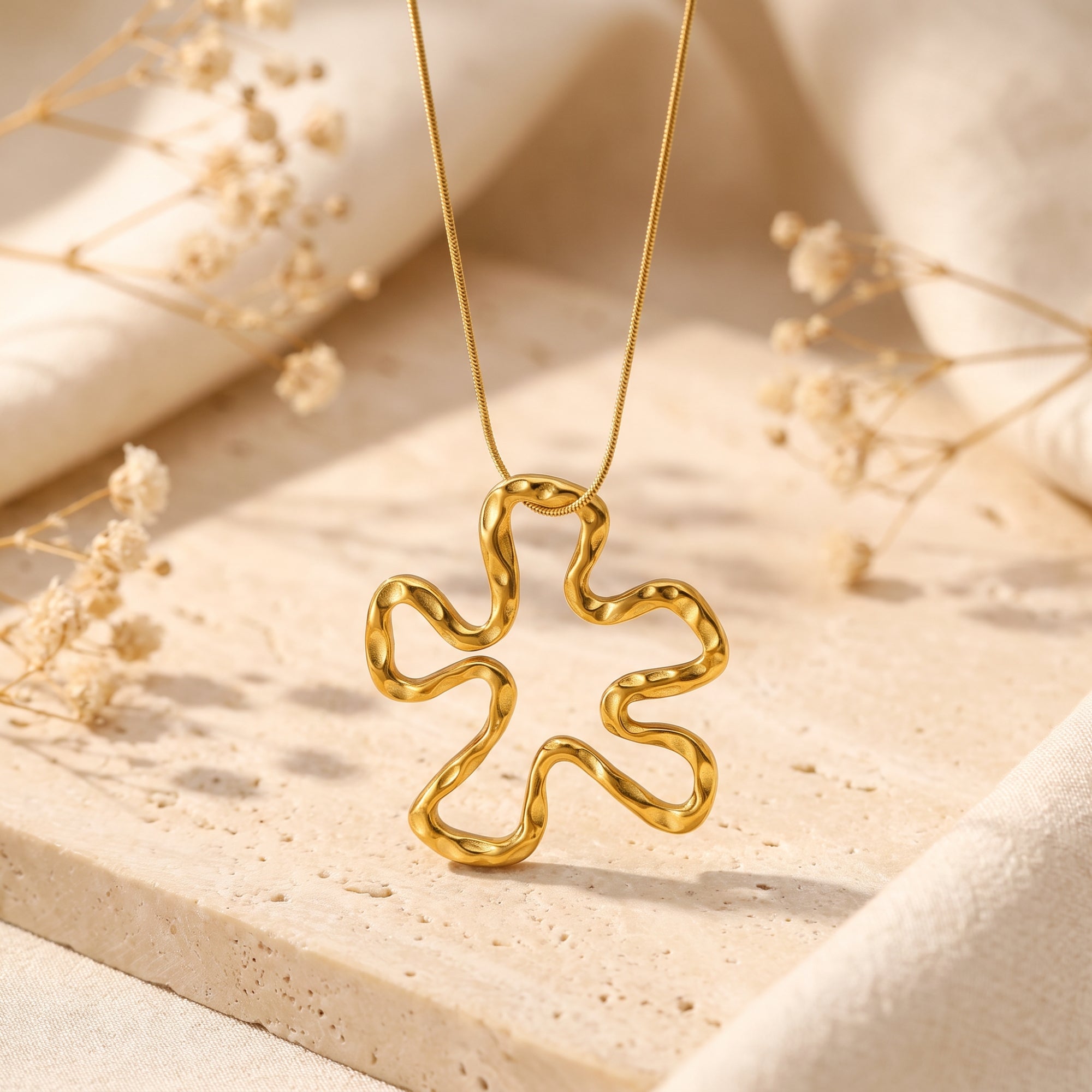 The Fluid Wavy Flower Necklace