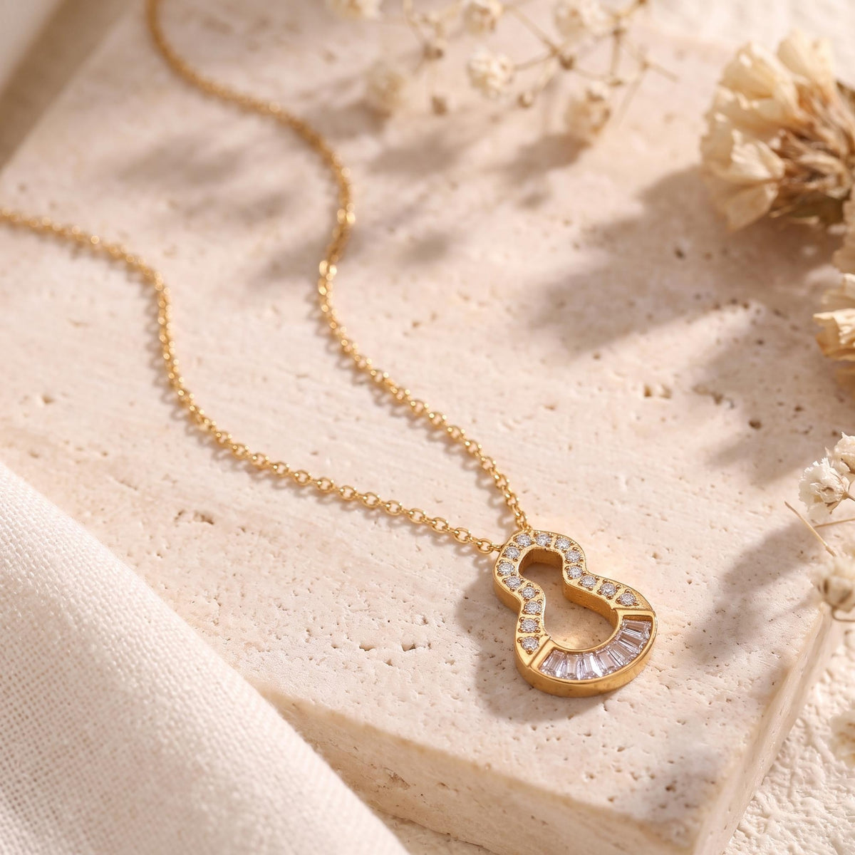The Keyhole Baguette Necklace