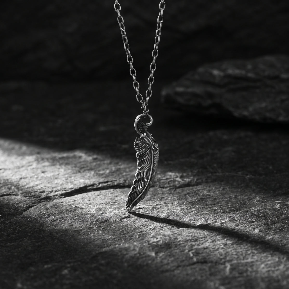 The Feather Pendant Necklace