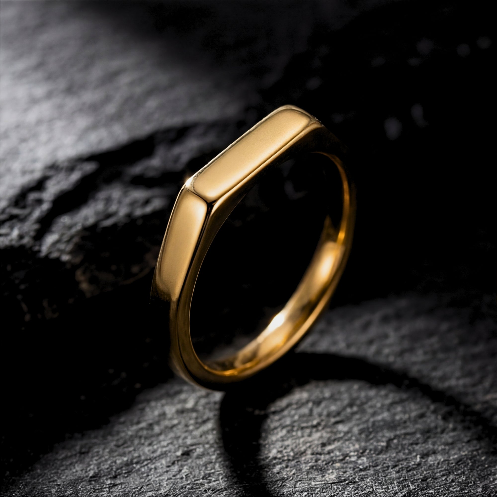 The Pillar Signet Ring - Gold