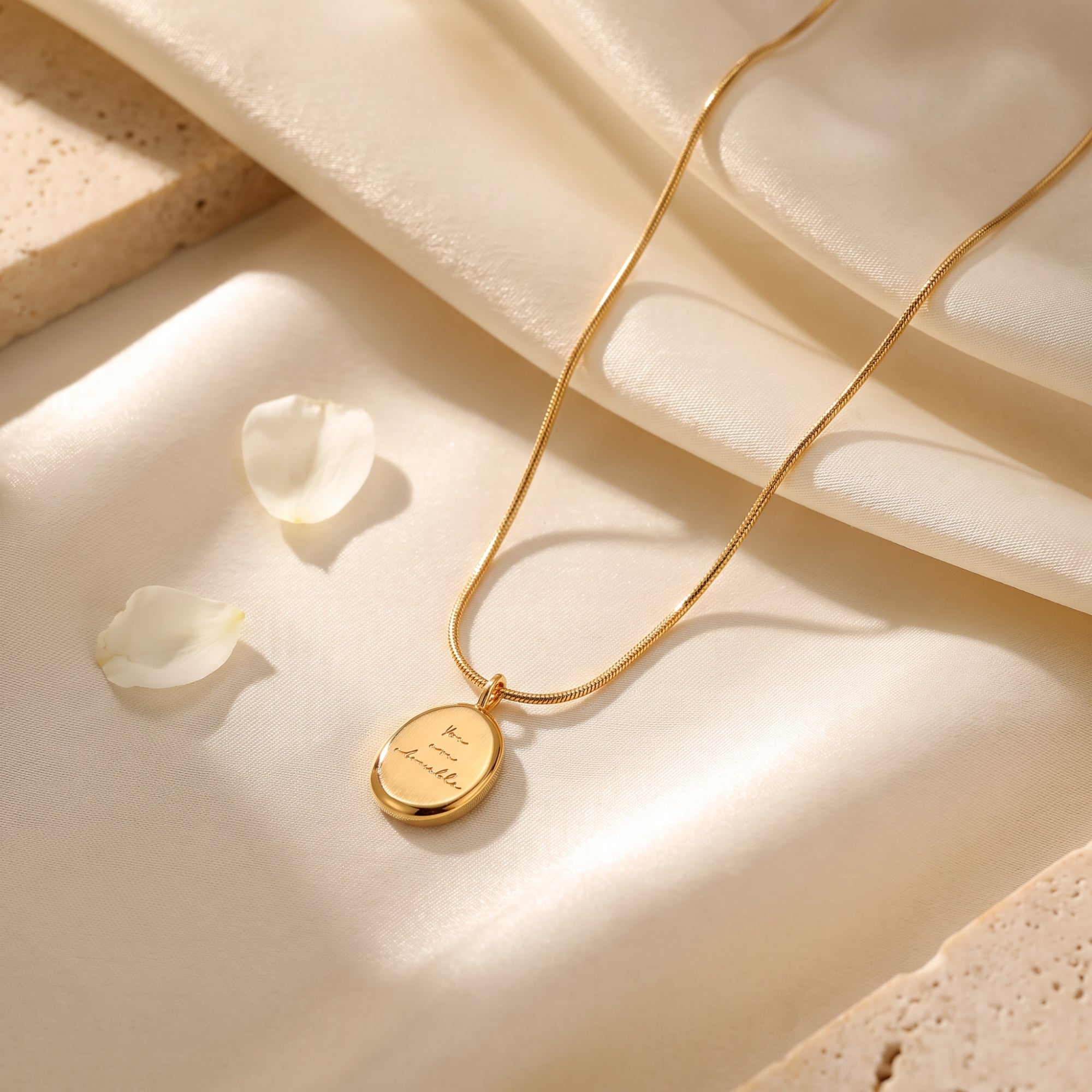 The Lovable Medallion Necklace