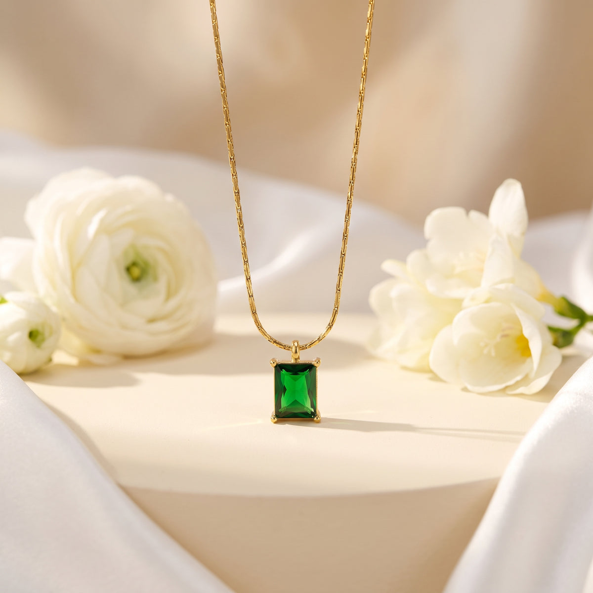 The Verdant Emerald-Cut Necklace