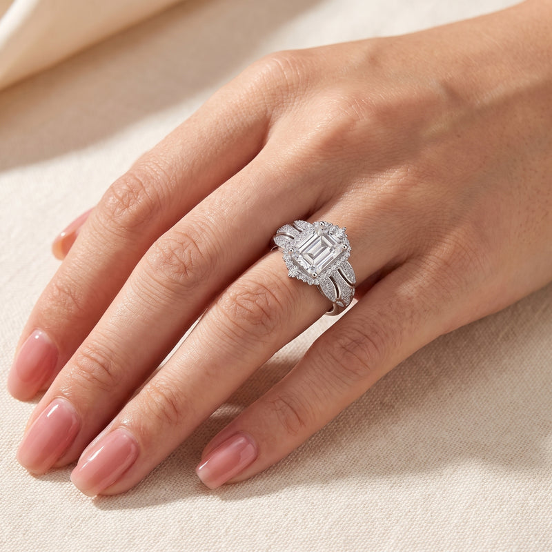 The Elysian Emerald Halo Ring
