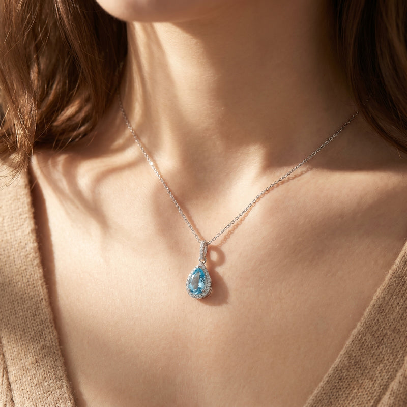 The Caladora Halo Aquamarine Necklace