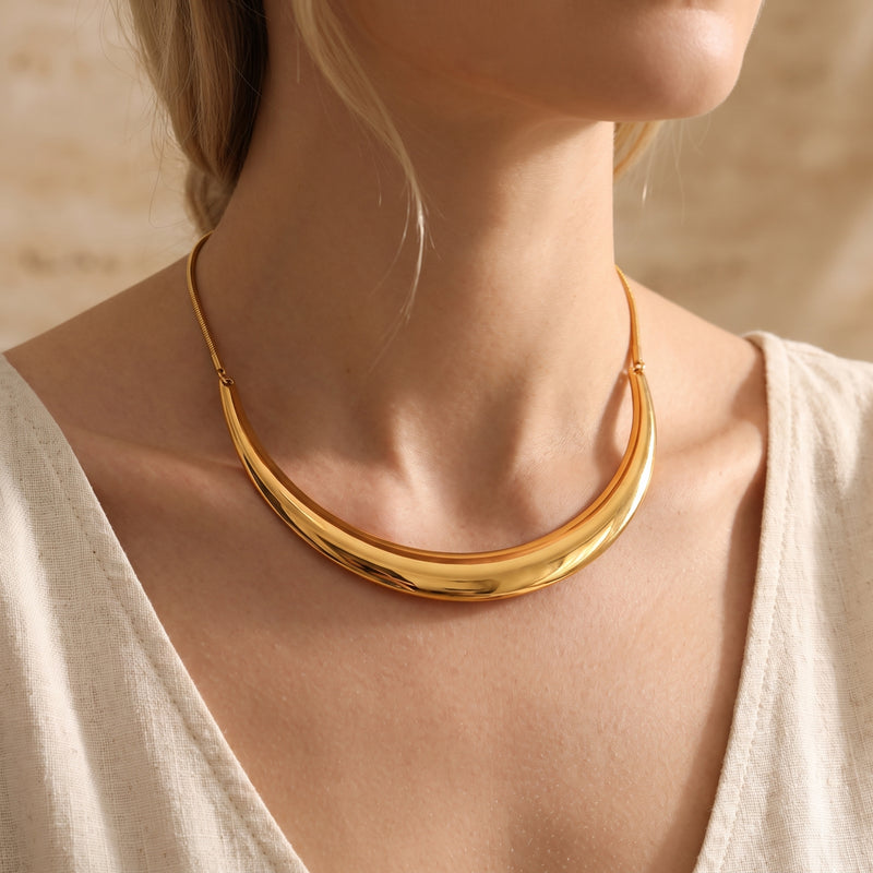 The Crescent Collar Necklace
