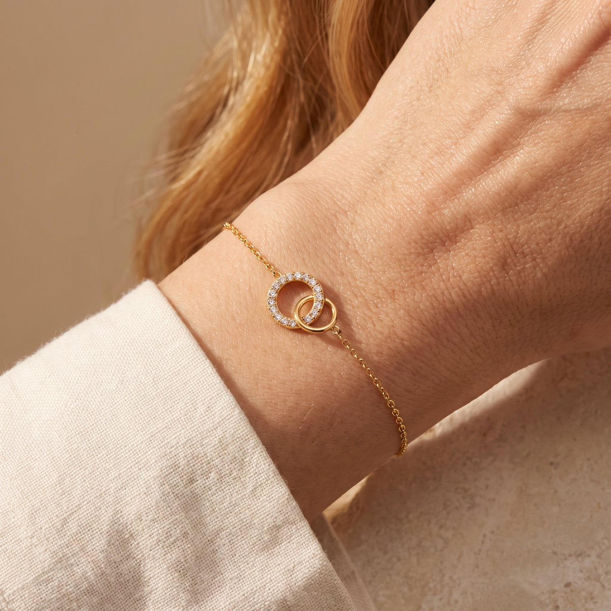 The Interlocking Circle Bracelet