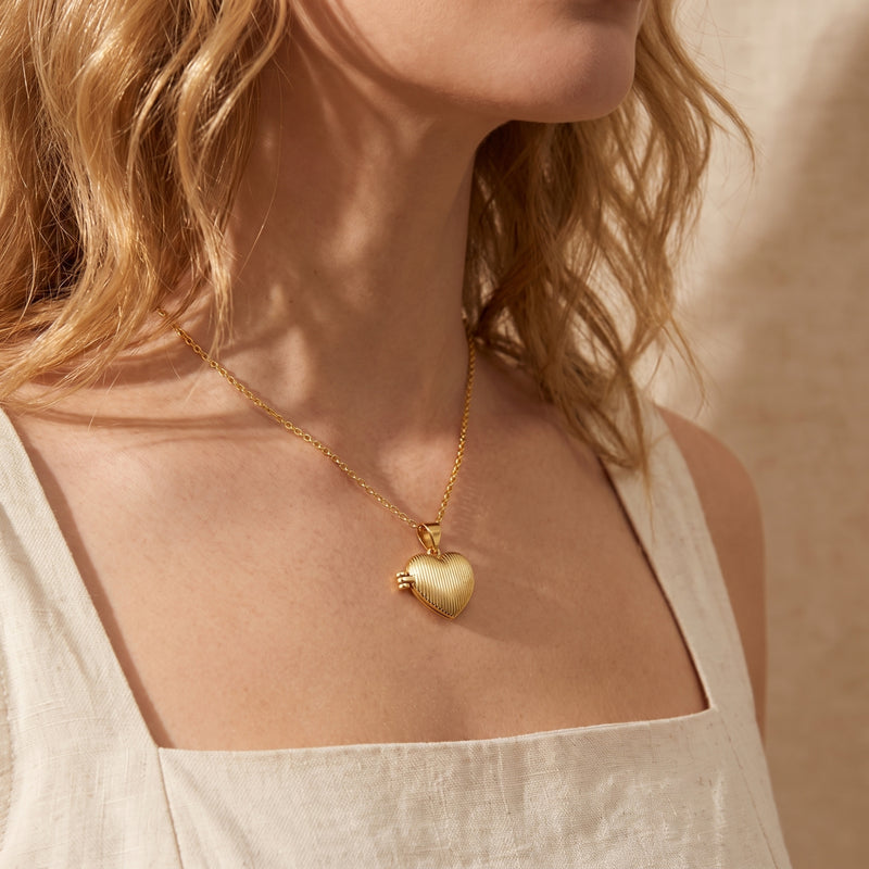 The Ribbed Heart Locket Necklace