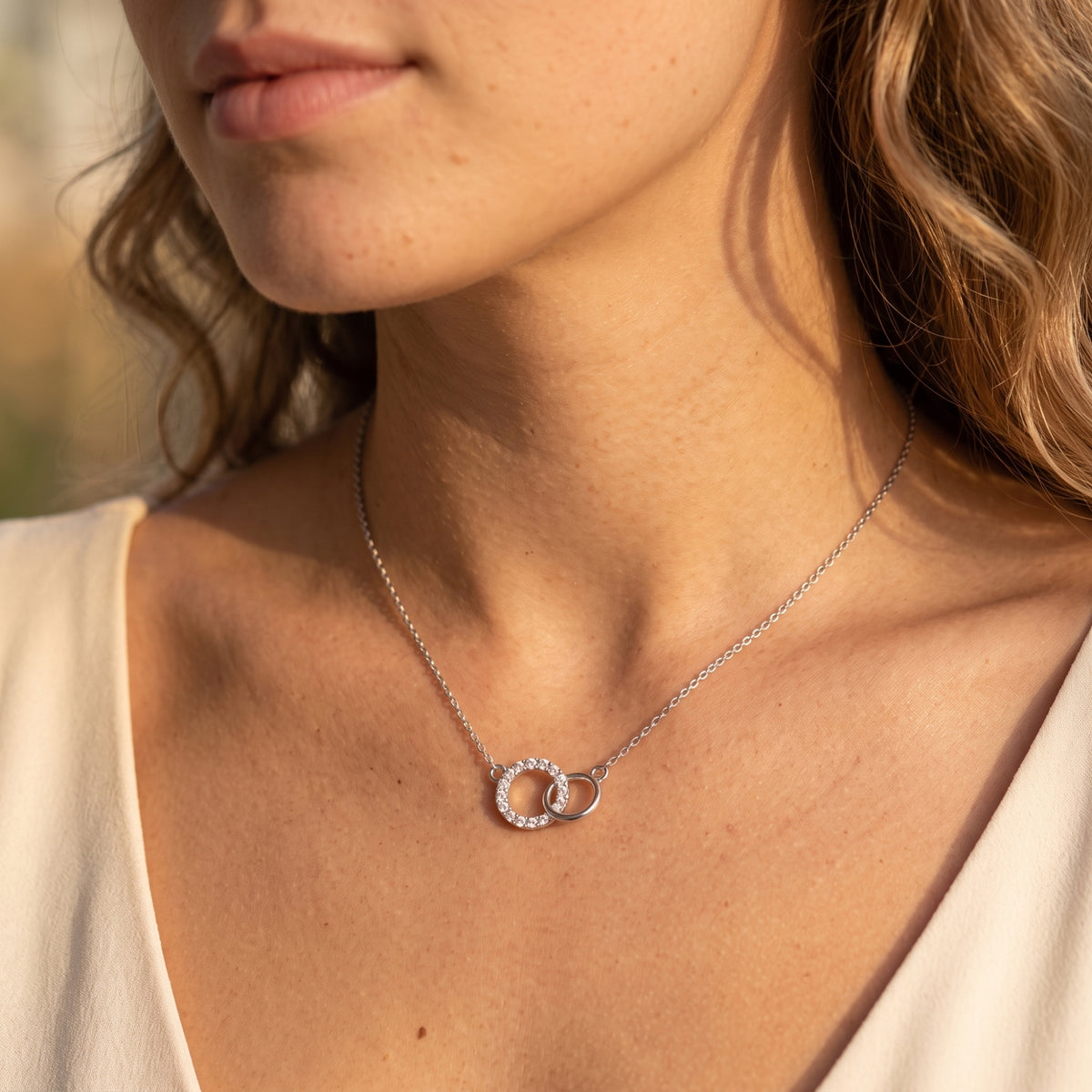The Interlocking Circle Necklace