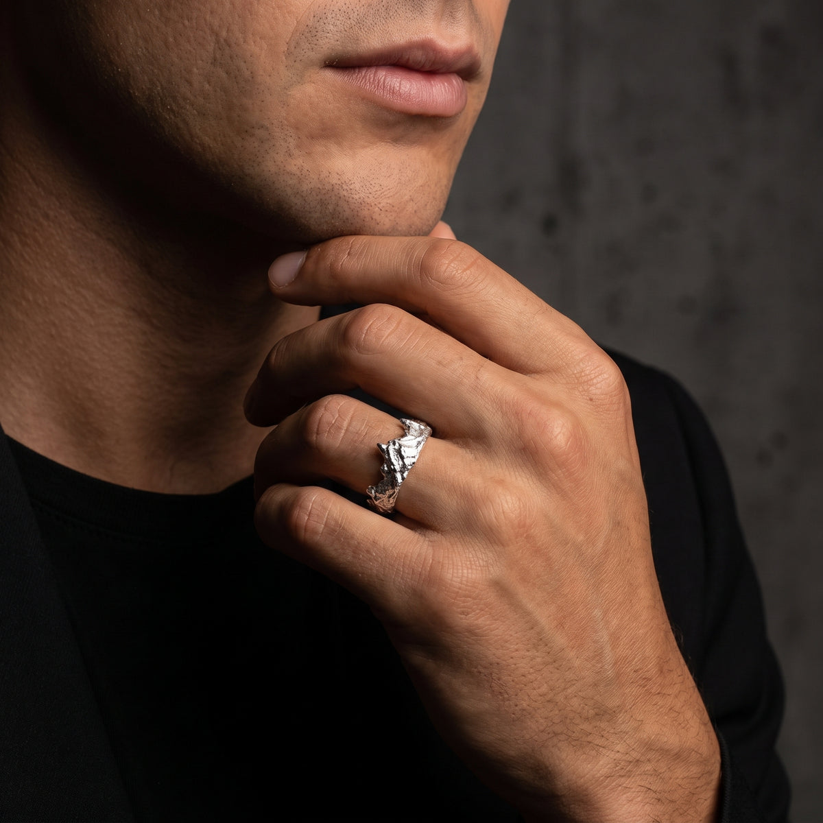 The Mountain Crest Ring