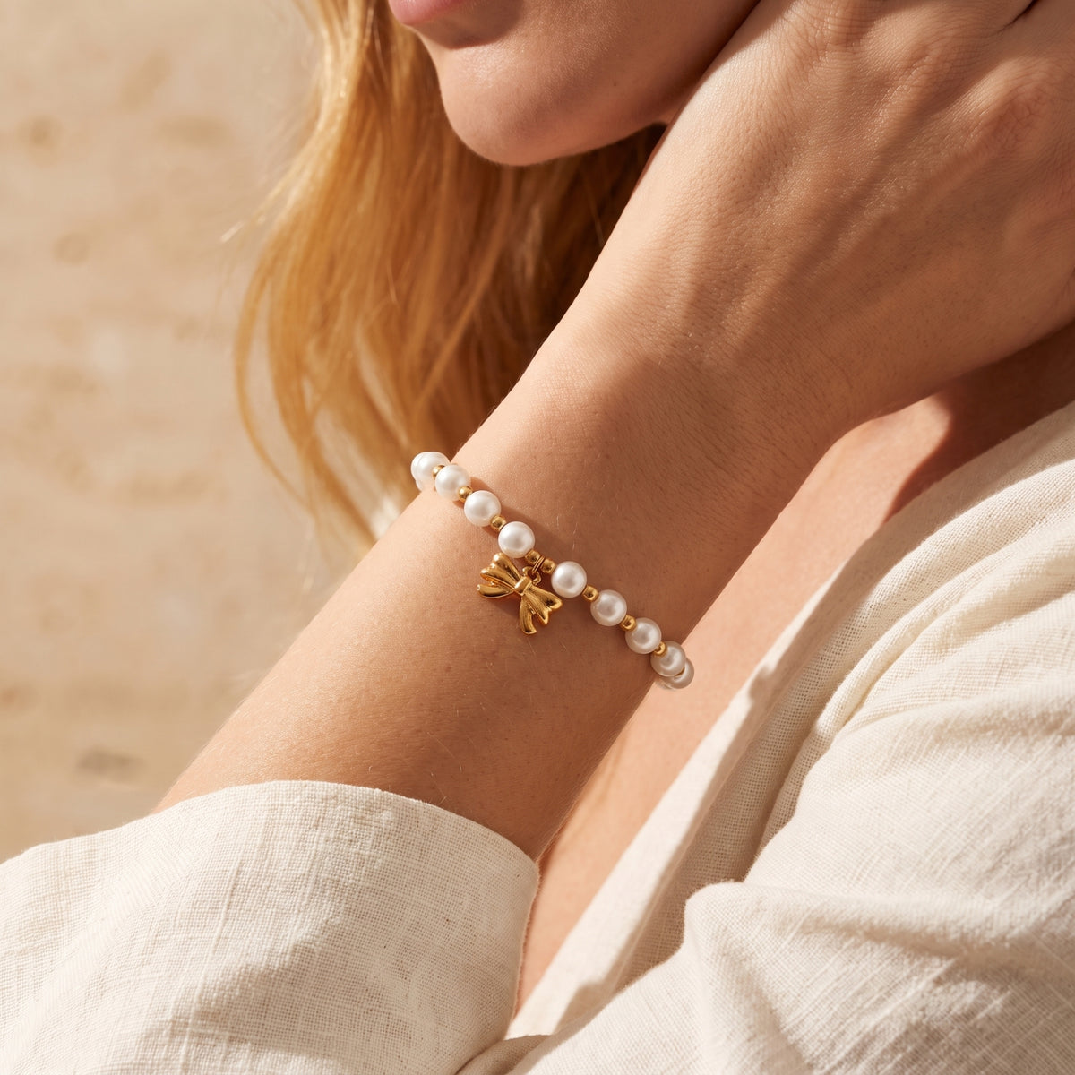 The Bow Pearl Bracelet