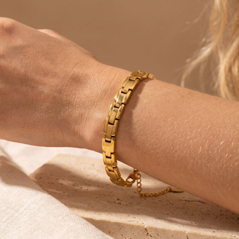 The Sculpted Link Bracelet