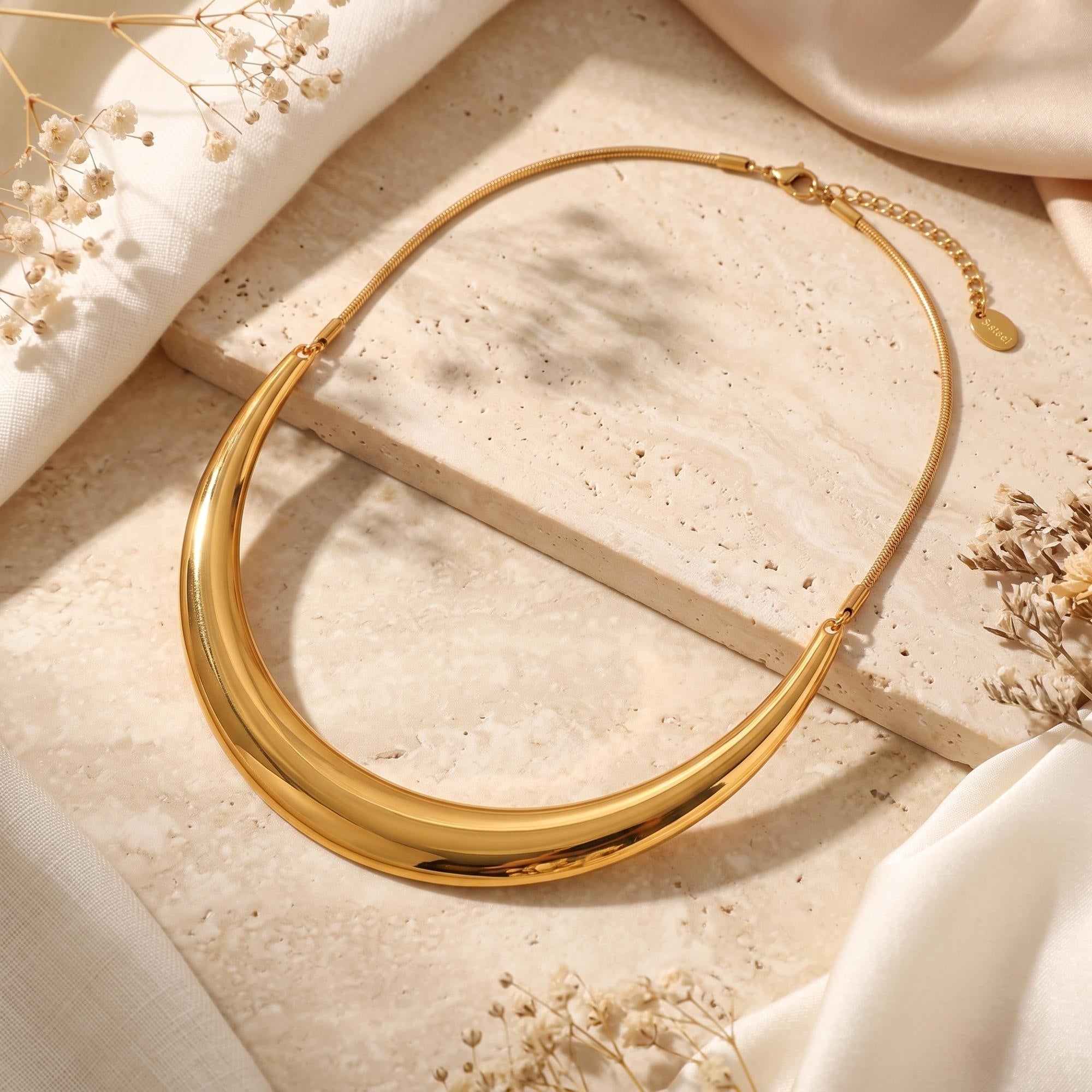 The Crescent Collar Necklace