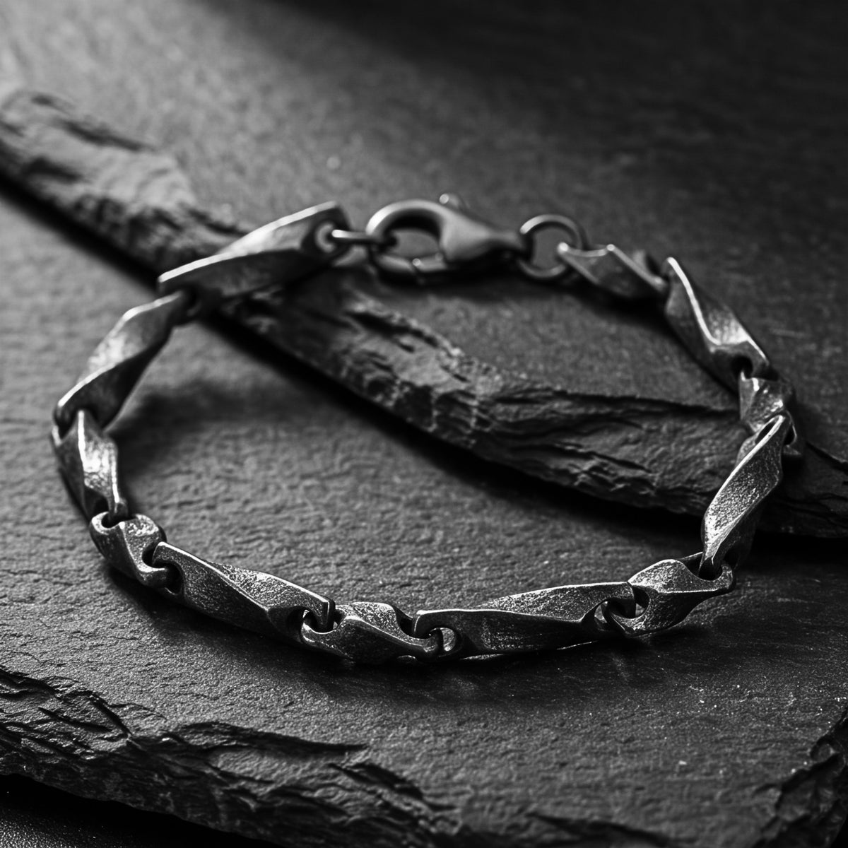 The Forge Twisted Link Bracelet