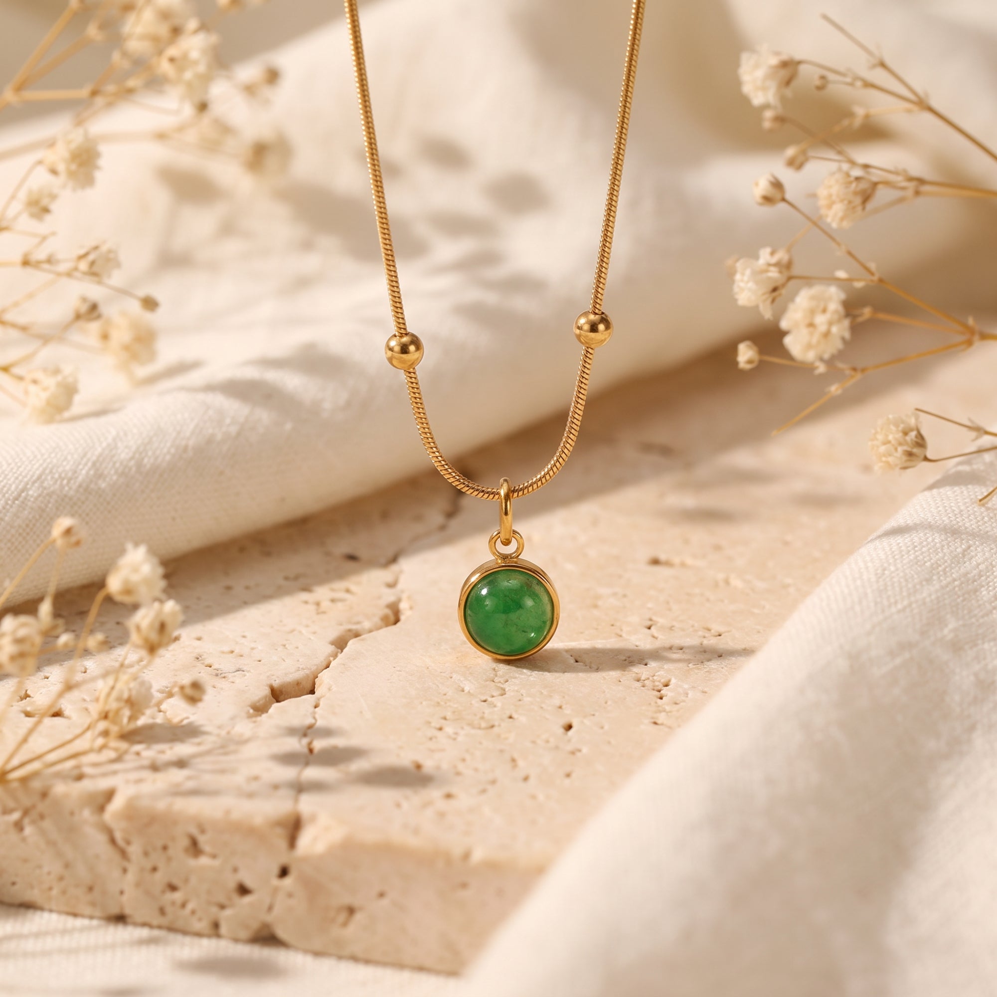 The Verdant Bezel Pendant Necklace